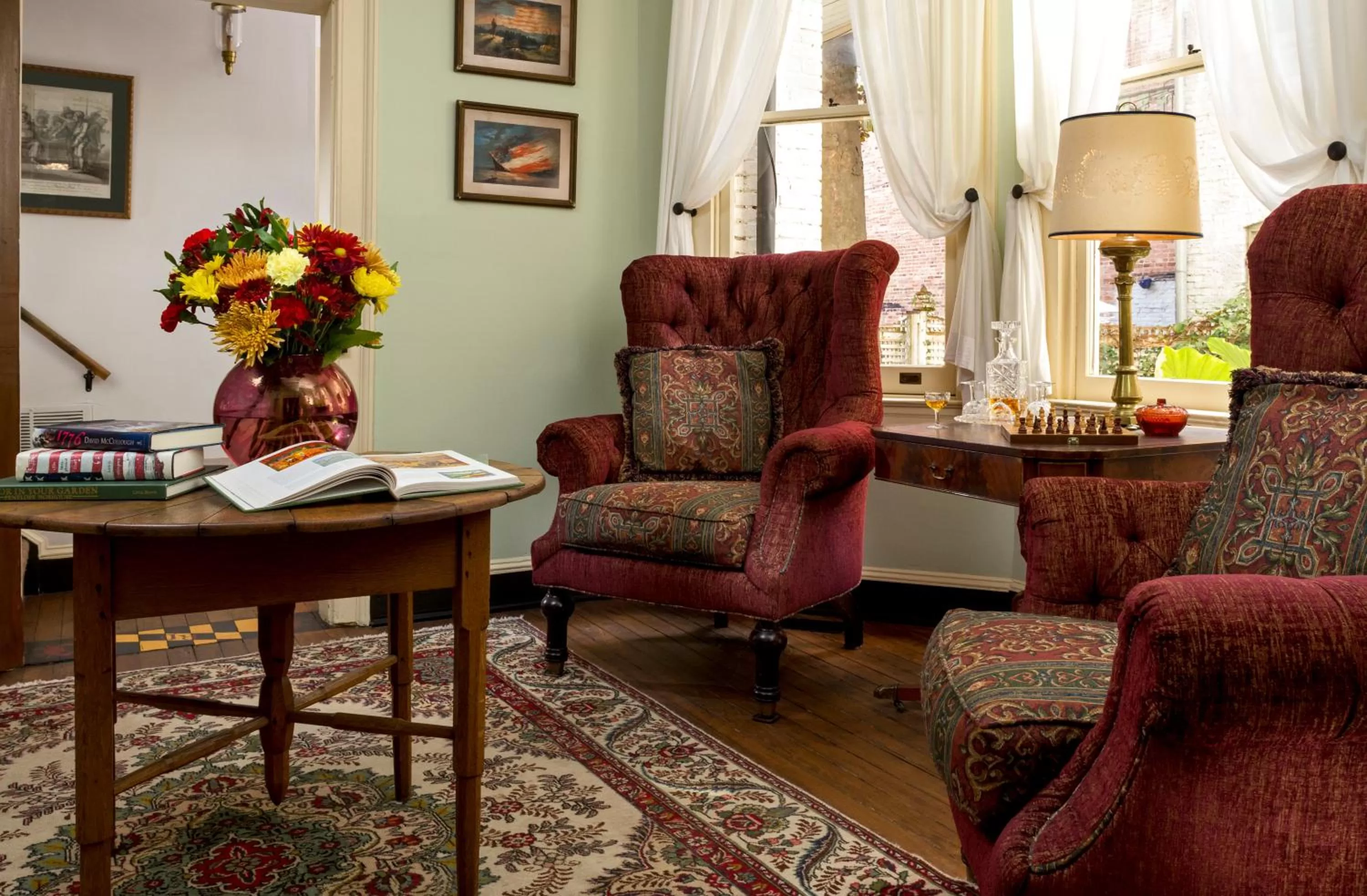 Library in Rachael's Dowry Bed and Breakfast