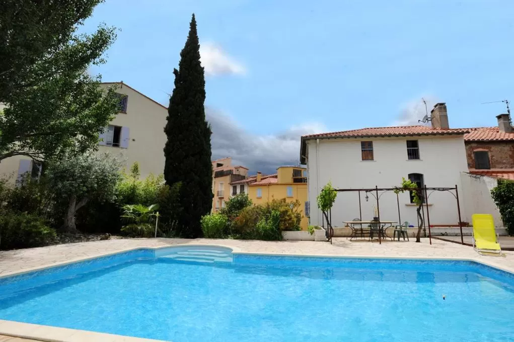 Property building in L'Escalivade