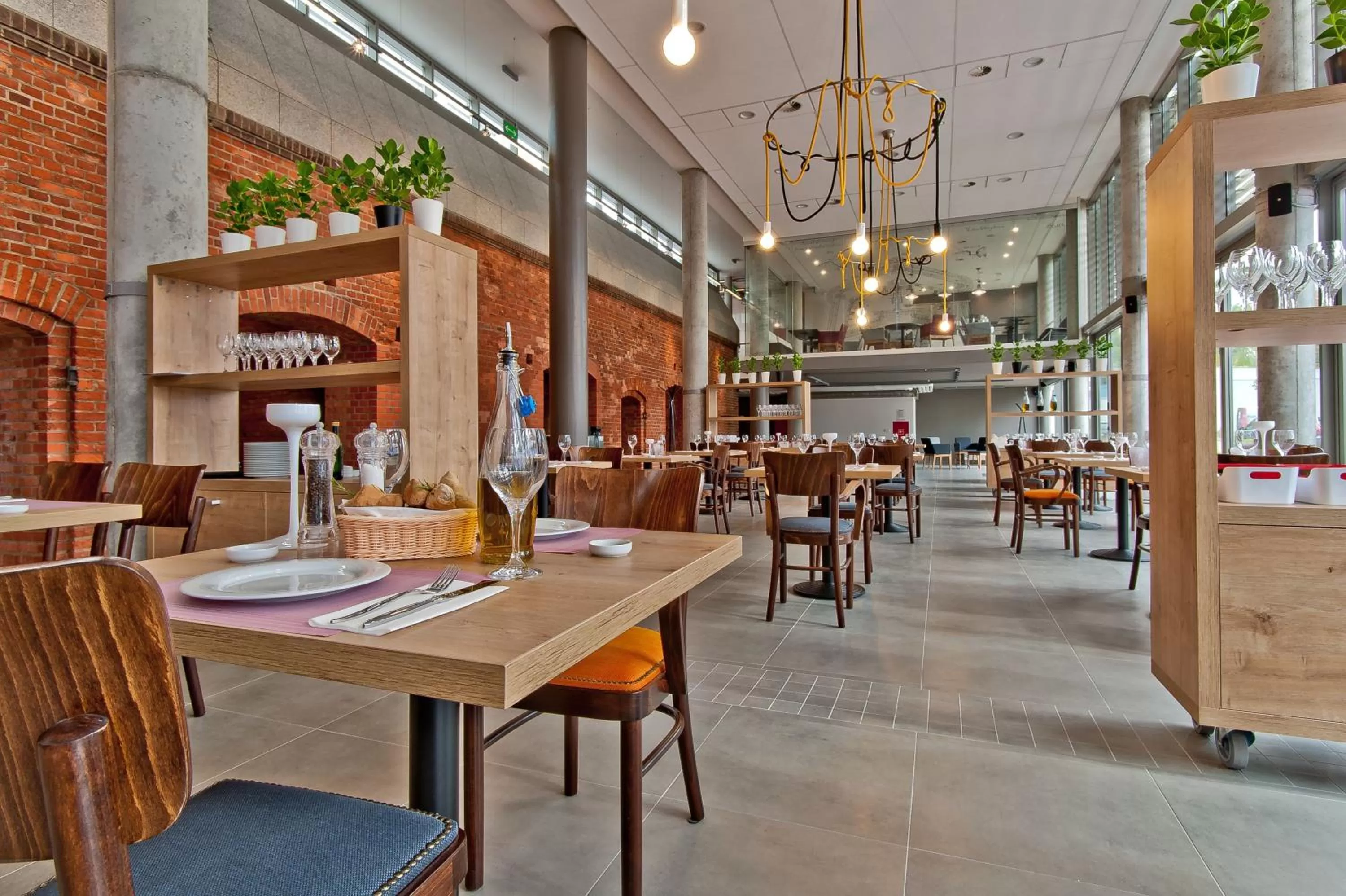 Restaurant/places to eat in Hotel Forza