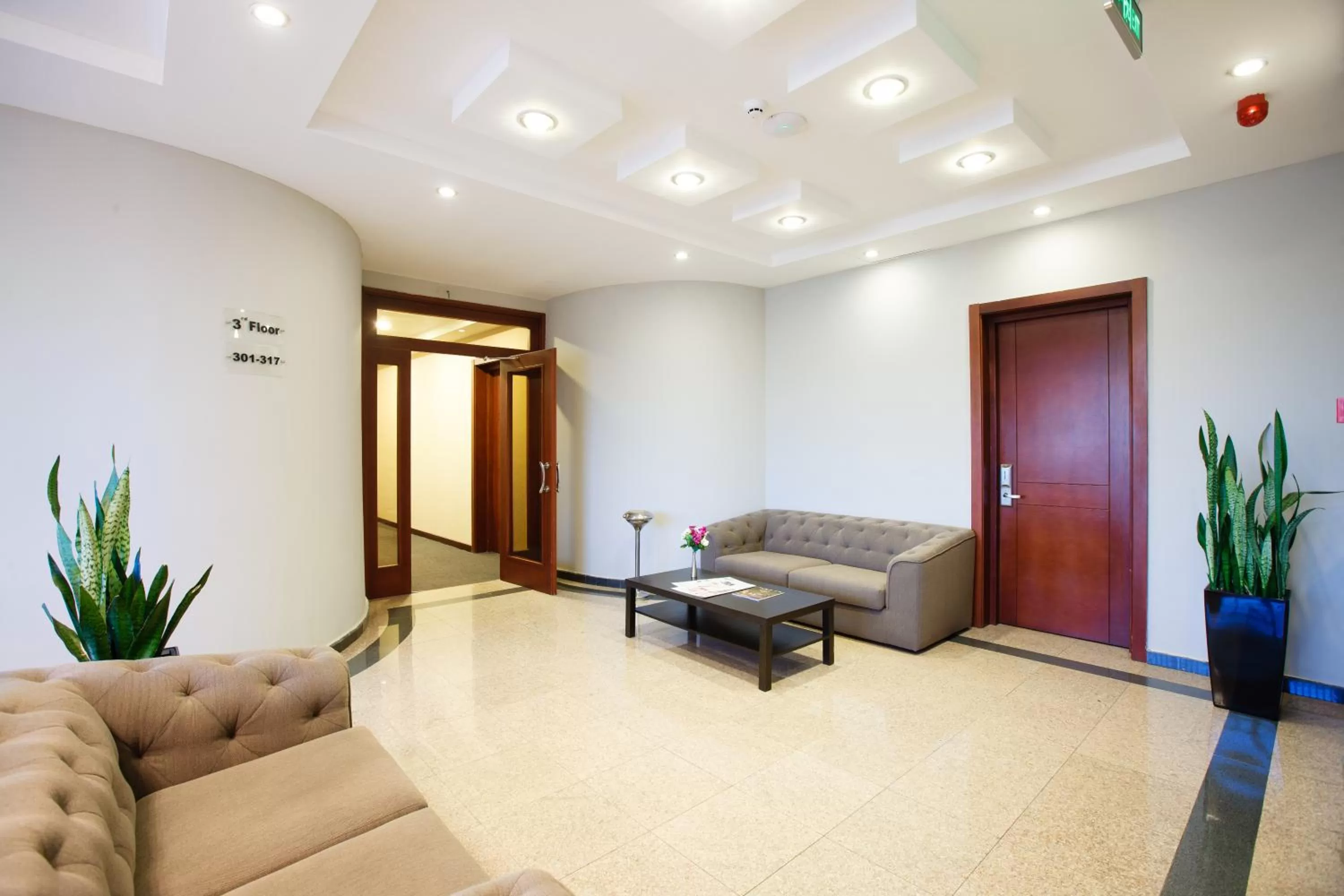 Seating area in Cruise Hotel