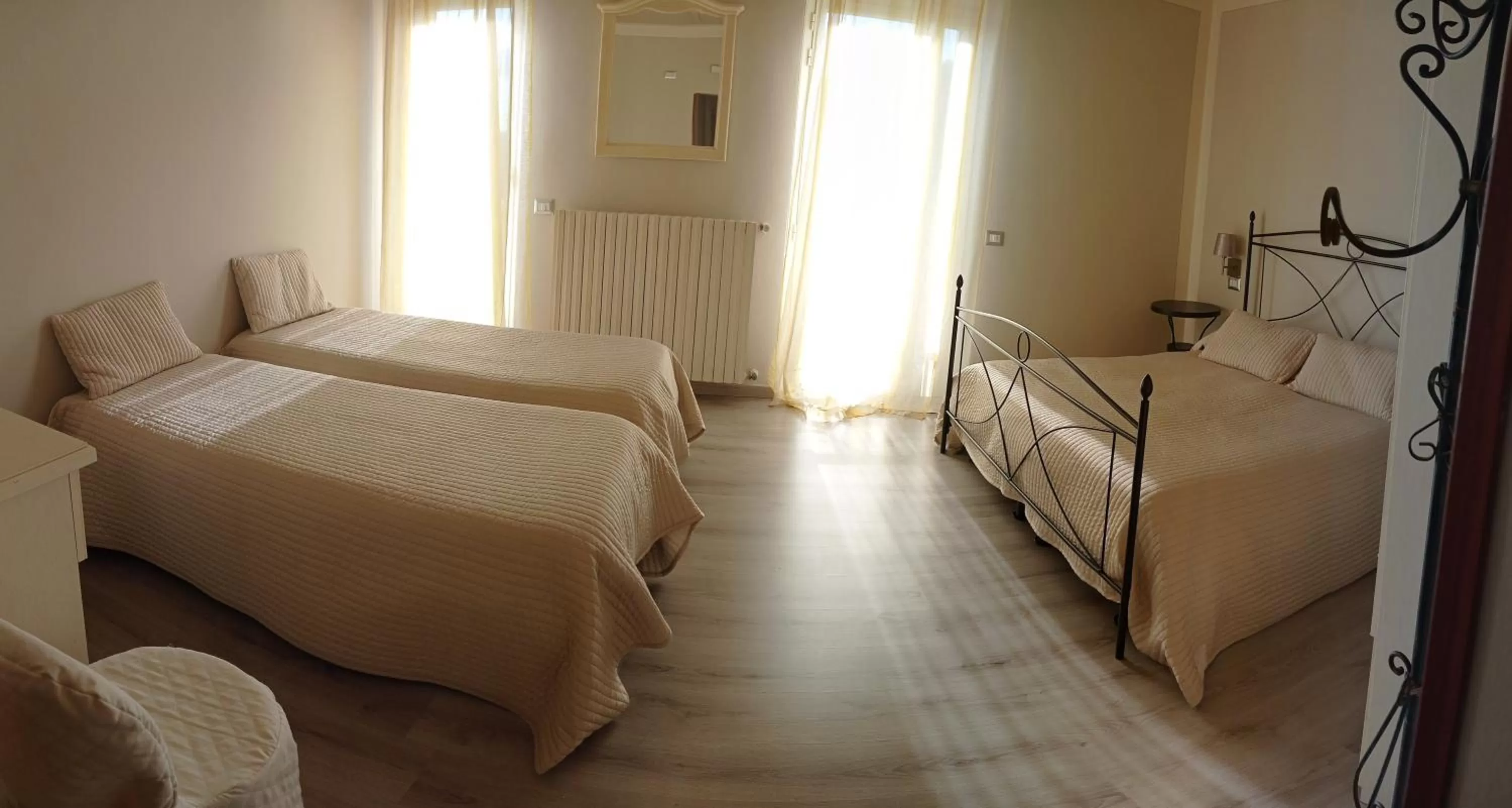 Photo of the whole room, Bed in Hotel Monti