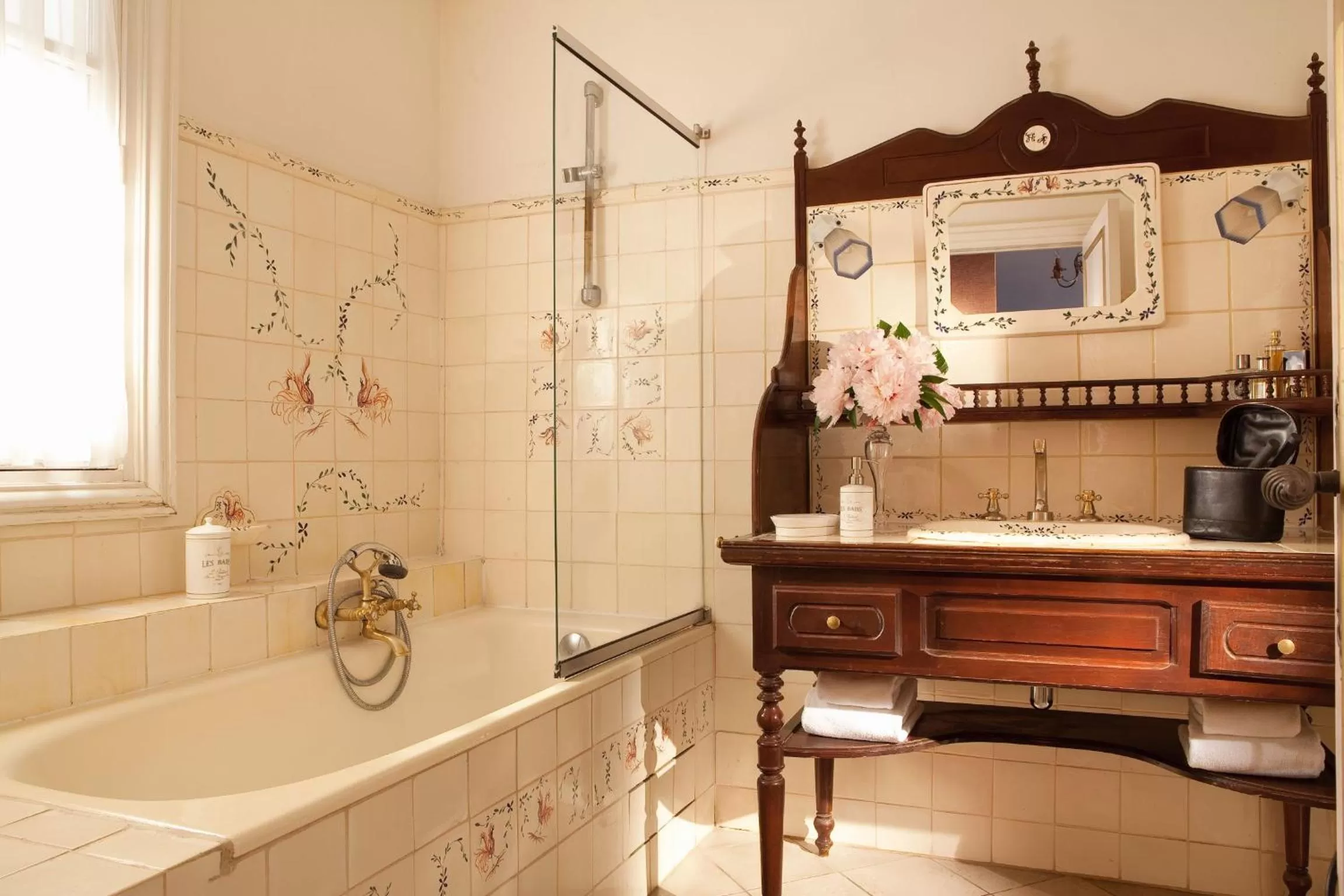 Bathroom in Hotel d'Angleterre