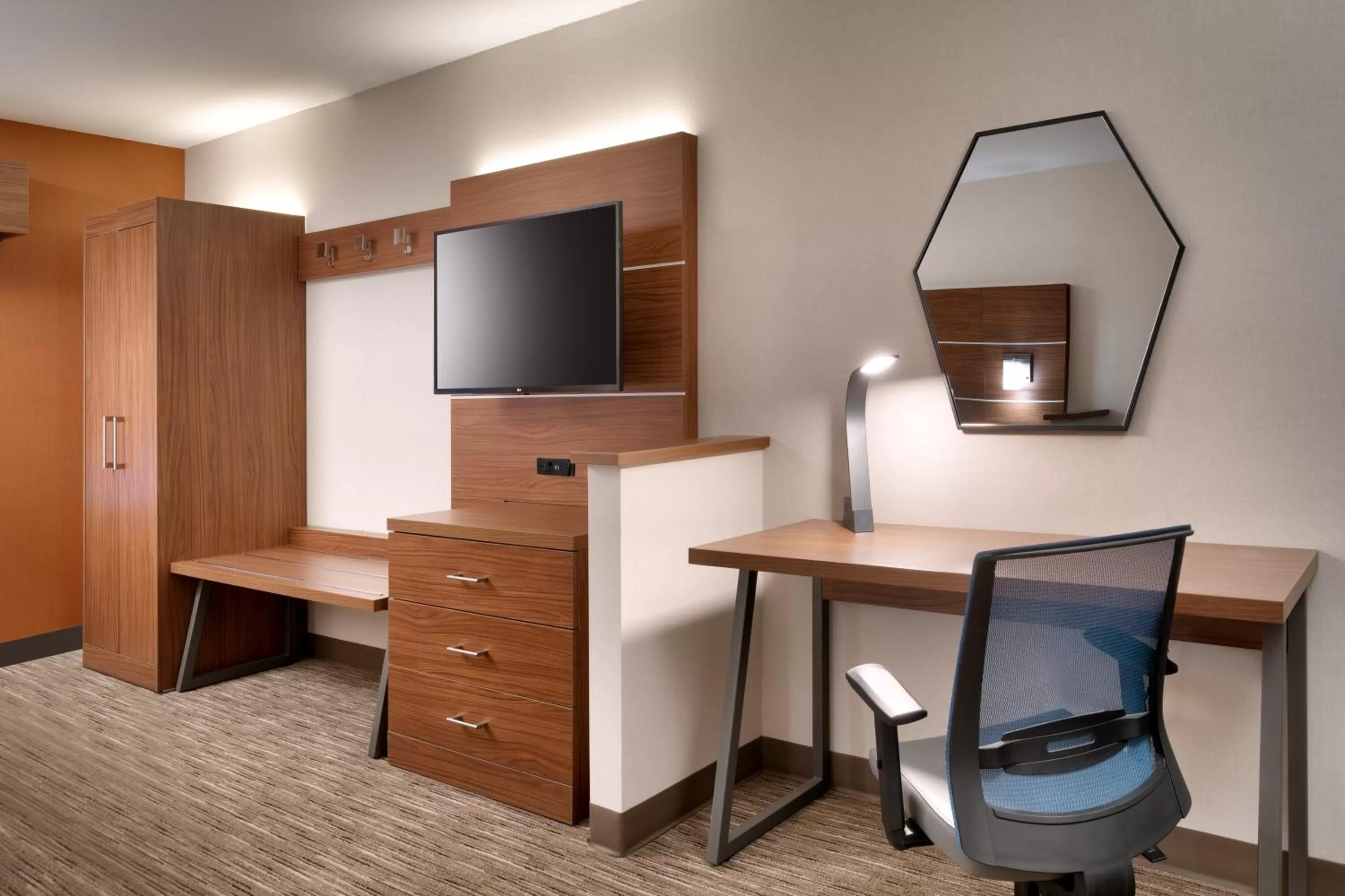 TV and multimedia in Holiday Inn Express Billings East by IHG