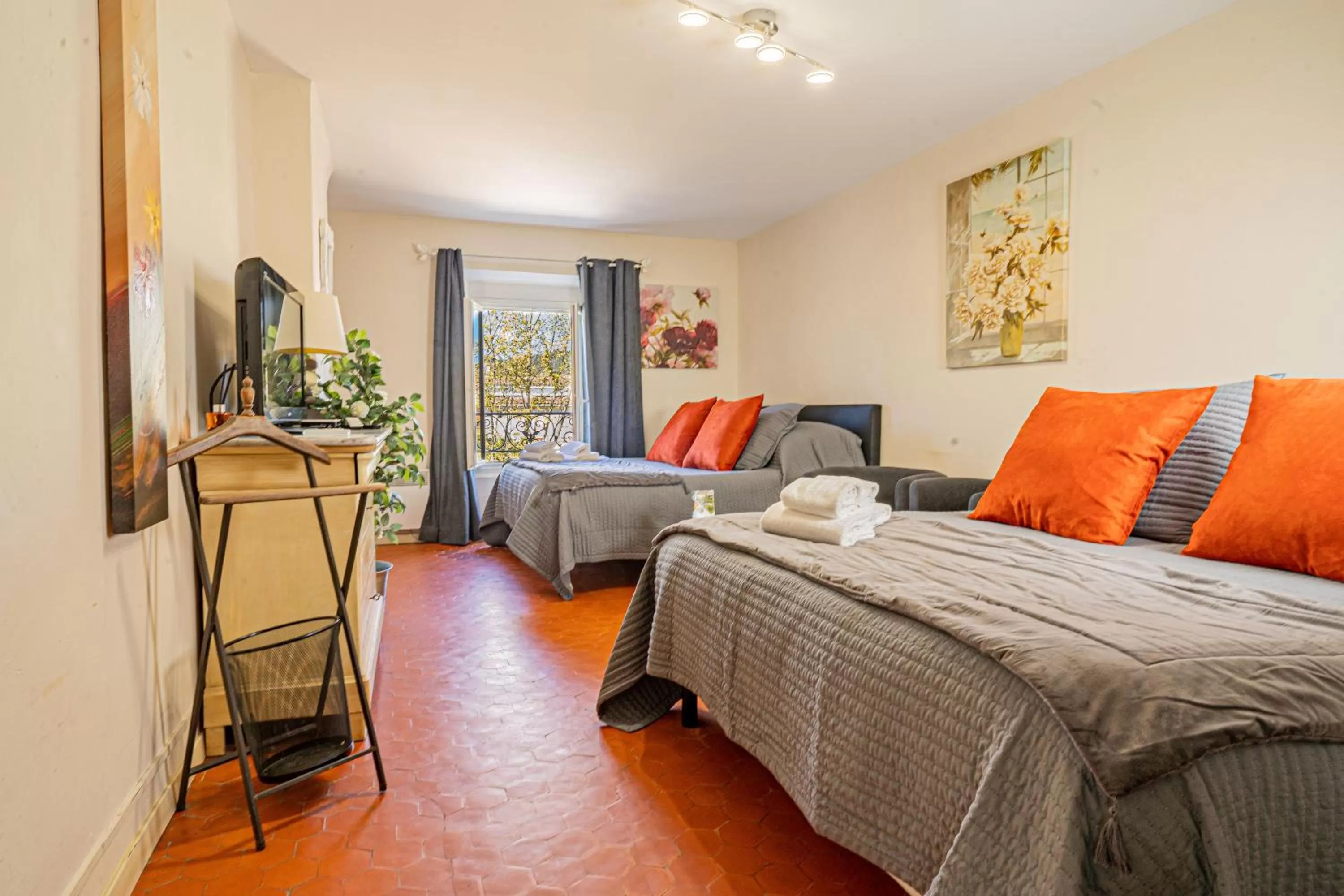 Property building, Bed in Domaine de l'Aufrene