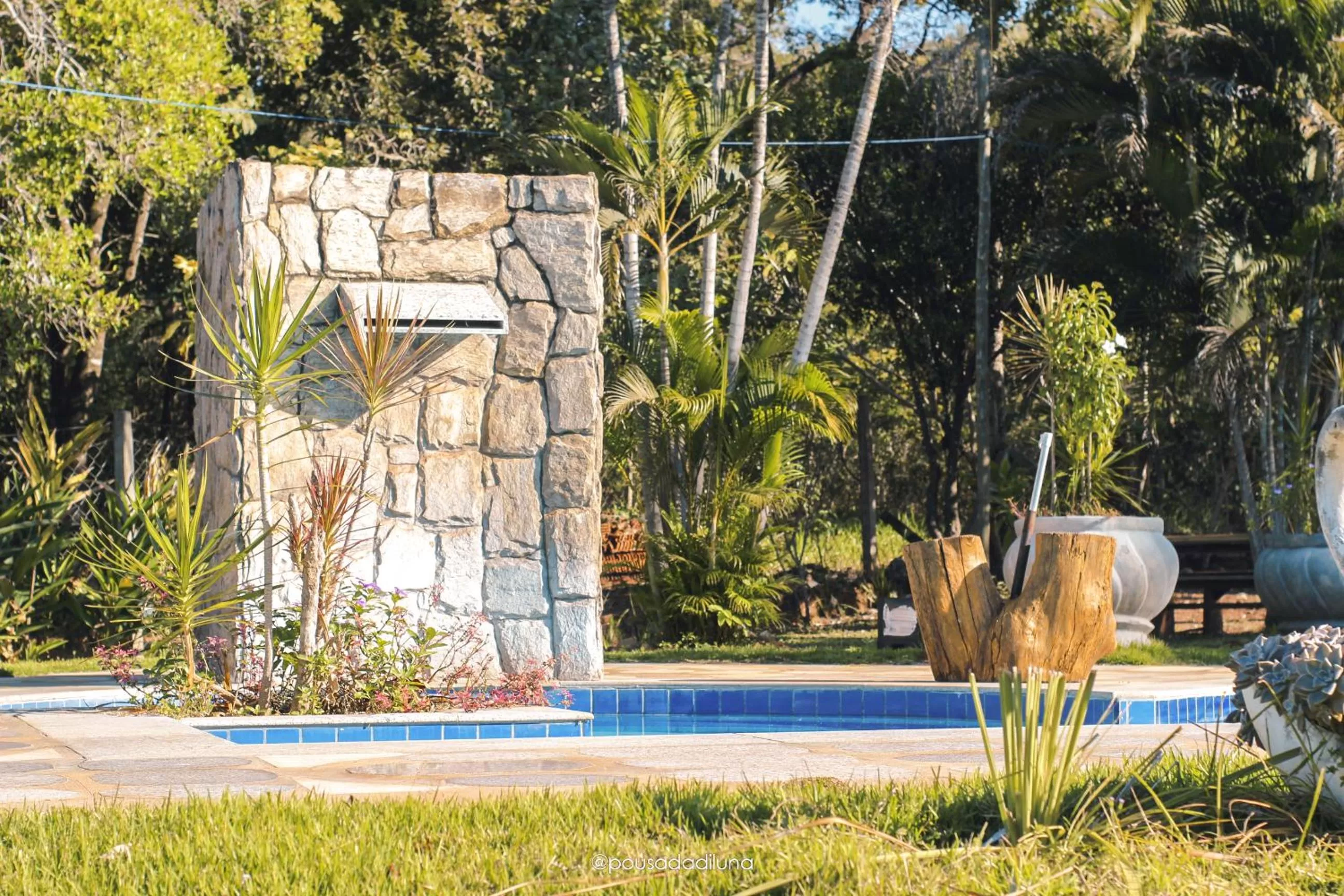 Swimming Pool in Pousada Di Luna
