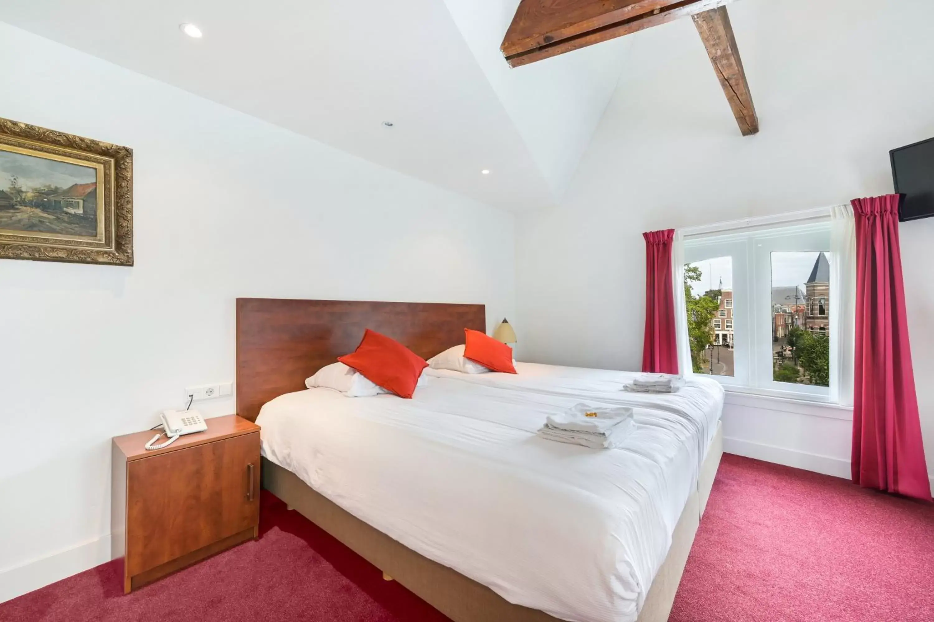 Suite with City View in Ambassador City Centre Hotel Suite with City View in Ambassador City Centre Hotel