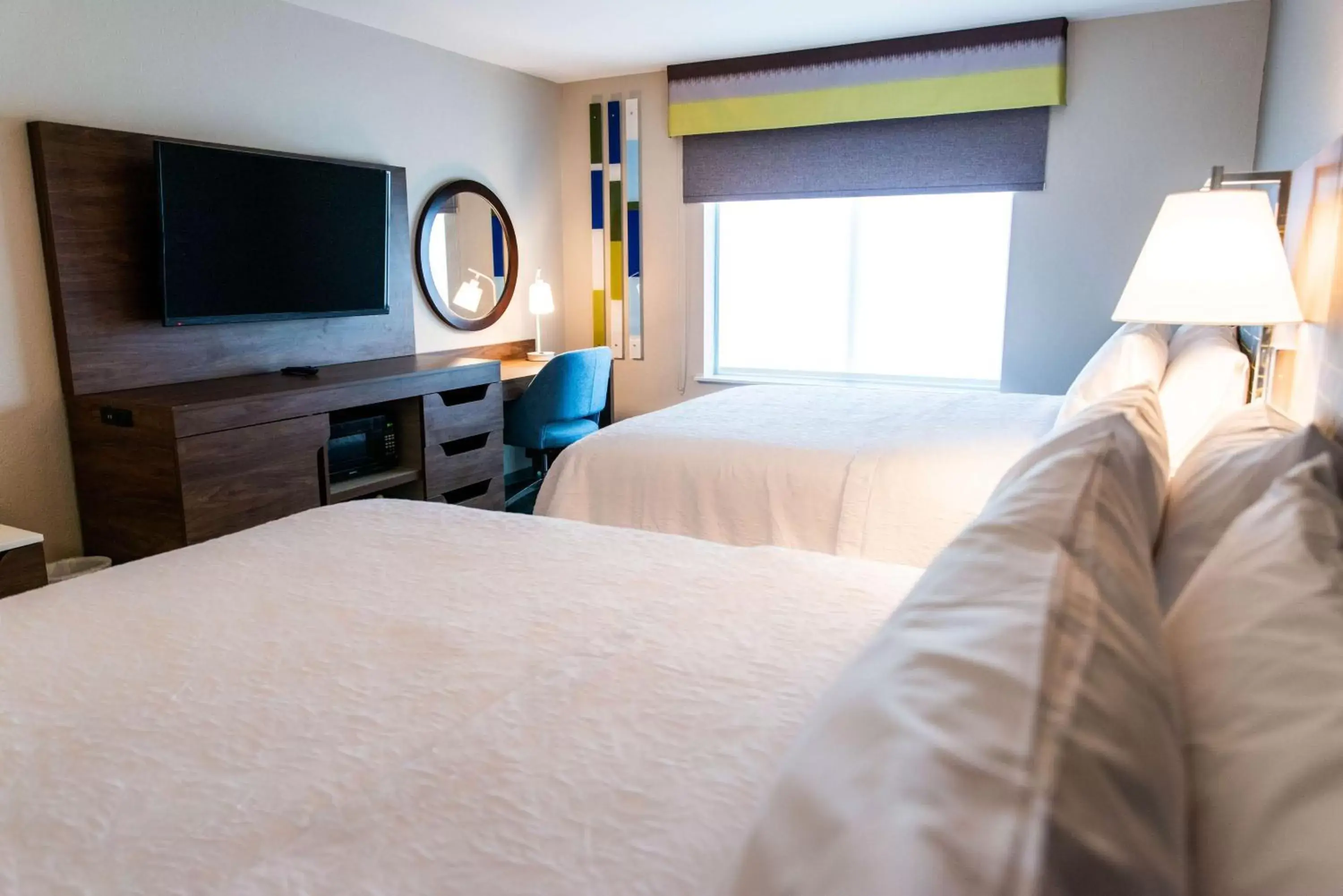 Queen Room with Two Queen Beds in Hampton Inn Paris IL, IL Queen Room with Two Queen Beds in Hampton Inn Paris IL, IL