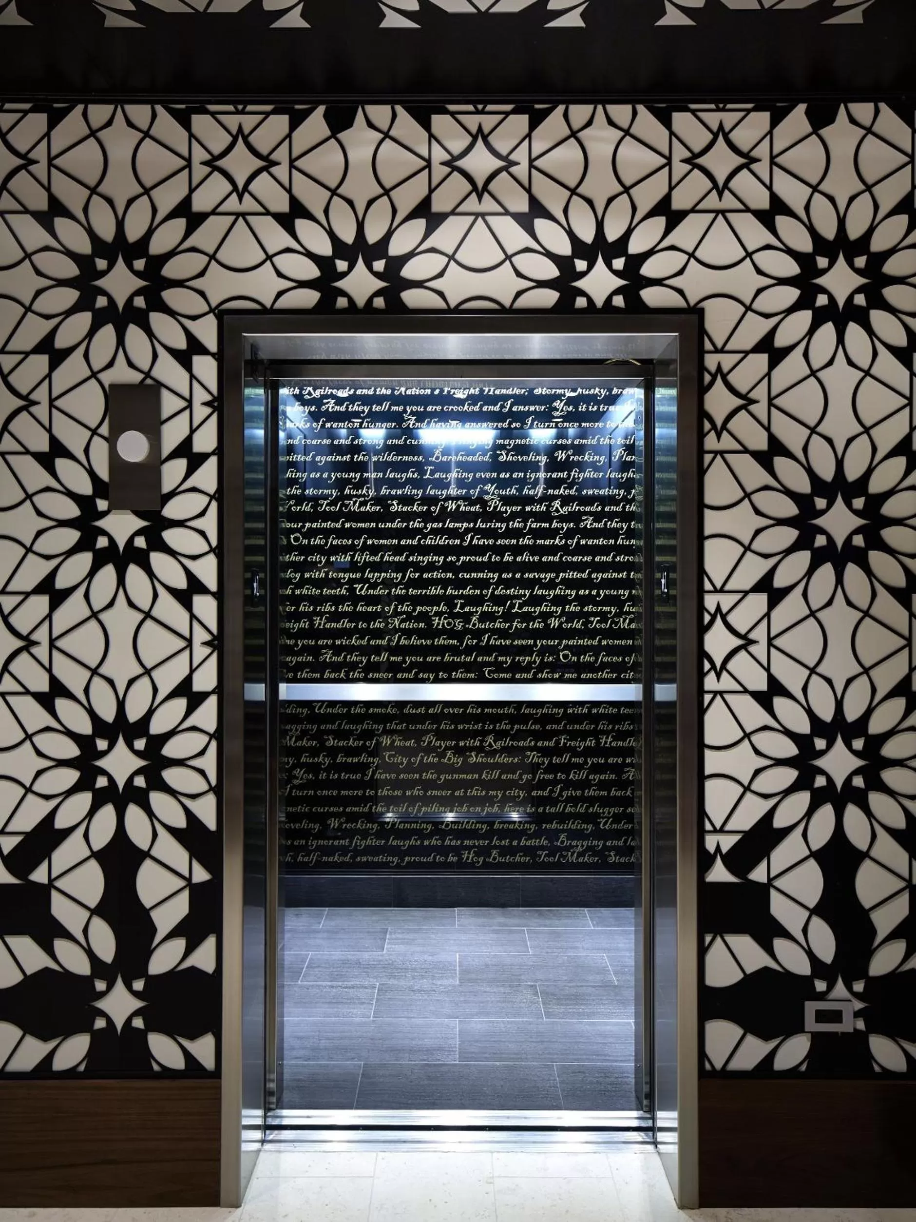 Lobby or reception in Loews Chicago Hotel