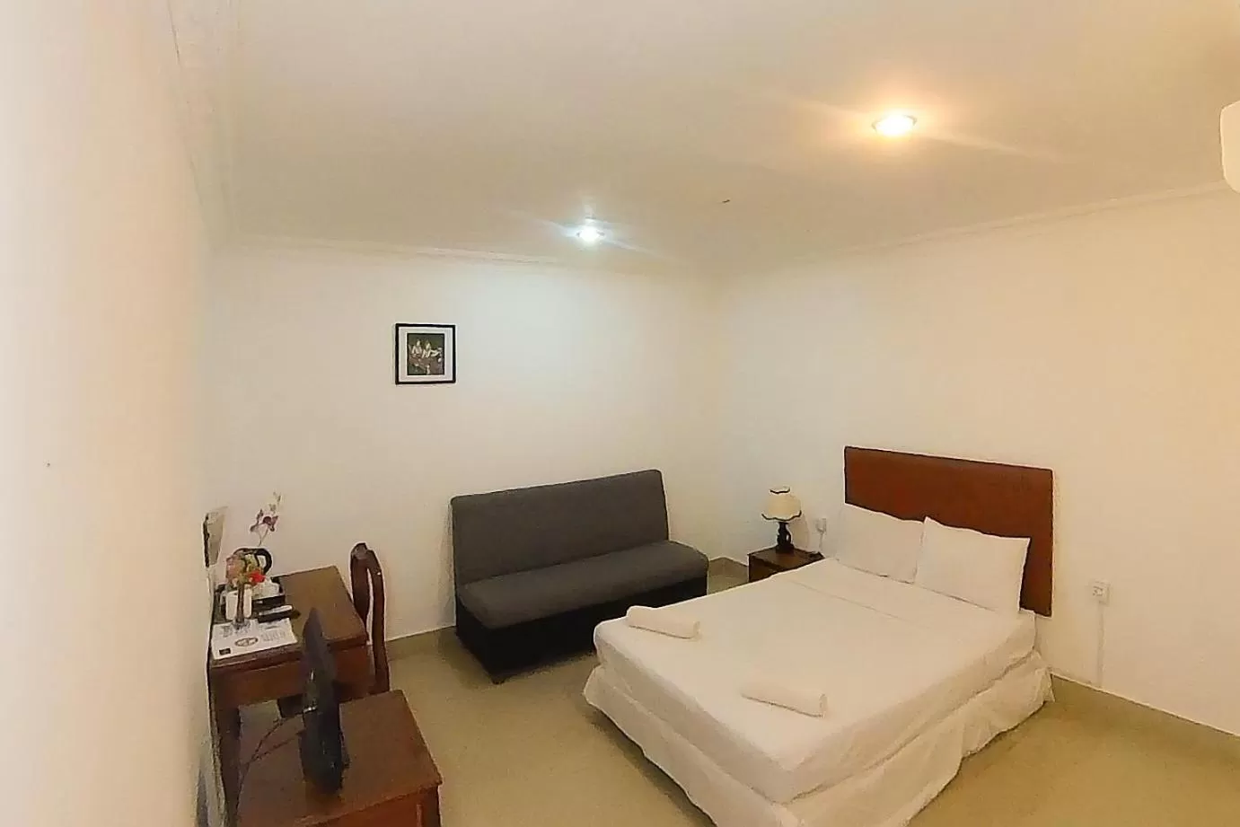 Bed in The Dubliner Inn