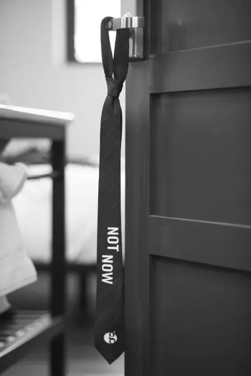 Deluxe Queen Room in Hotel Grinnell, Ascend Hotel Collection Deluxe Queen Room in Hotel Grinnell, Ascend Hotel Collection