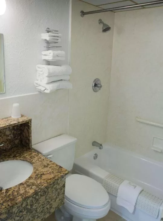 Toilet, Bathroom in Heart of Wildwood Motel