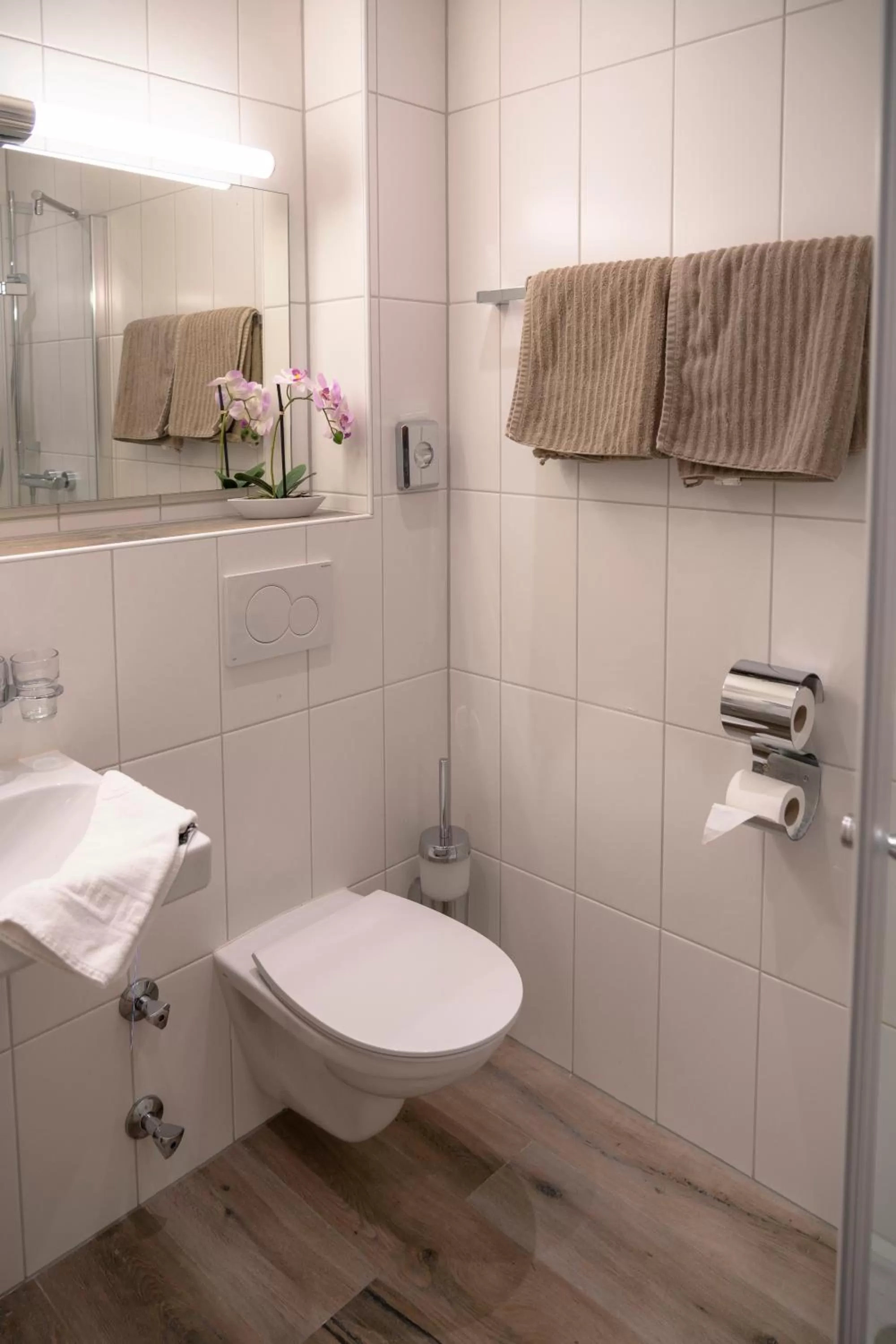 Bathroom in Landgasthof Mörsbergei