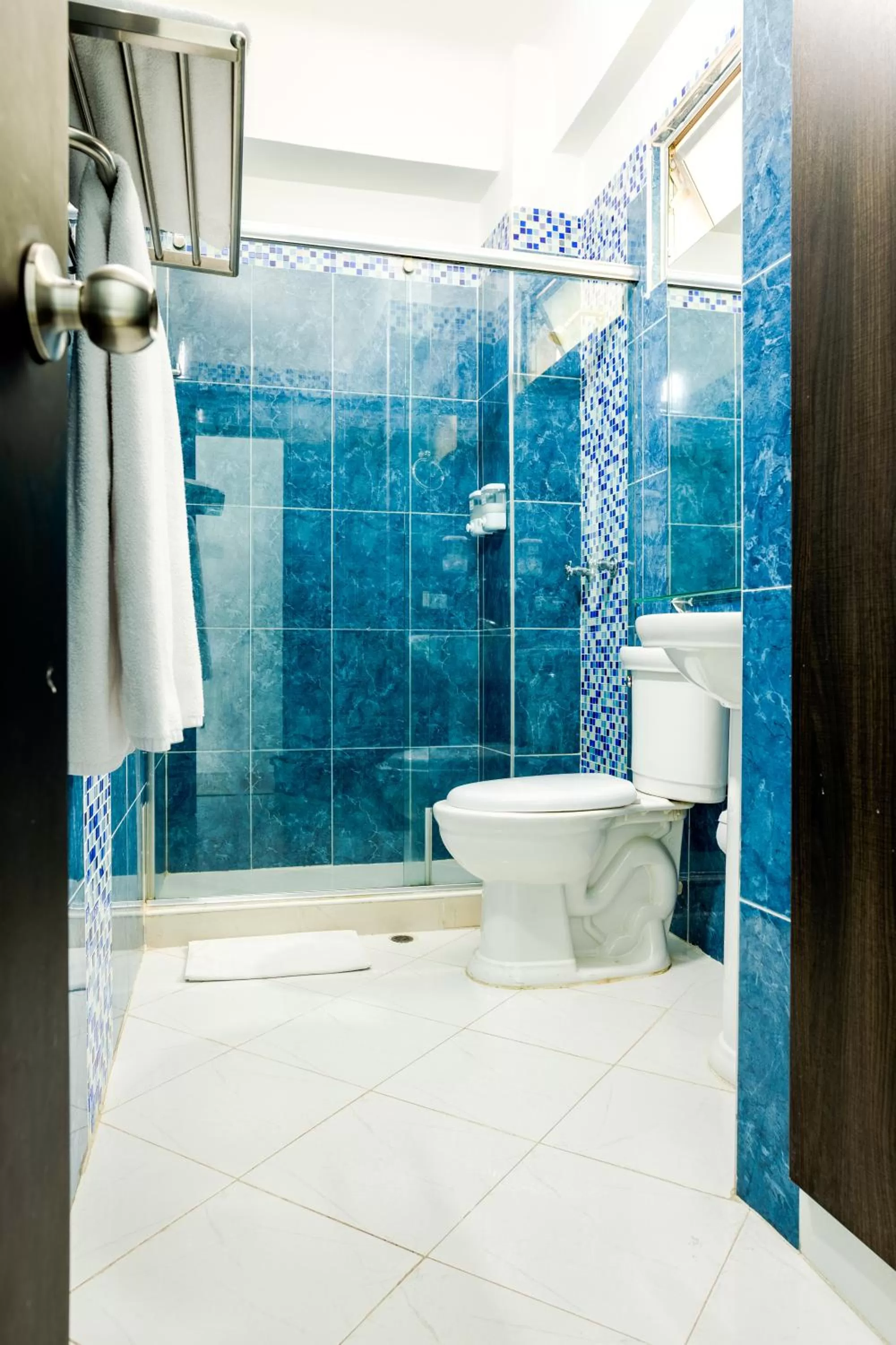 Shower in Hotel Manantial Melgar