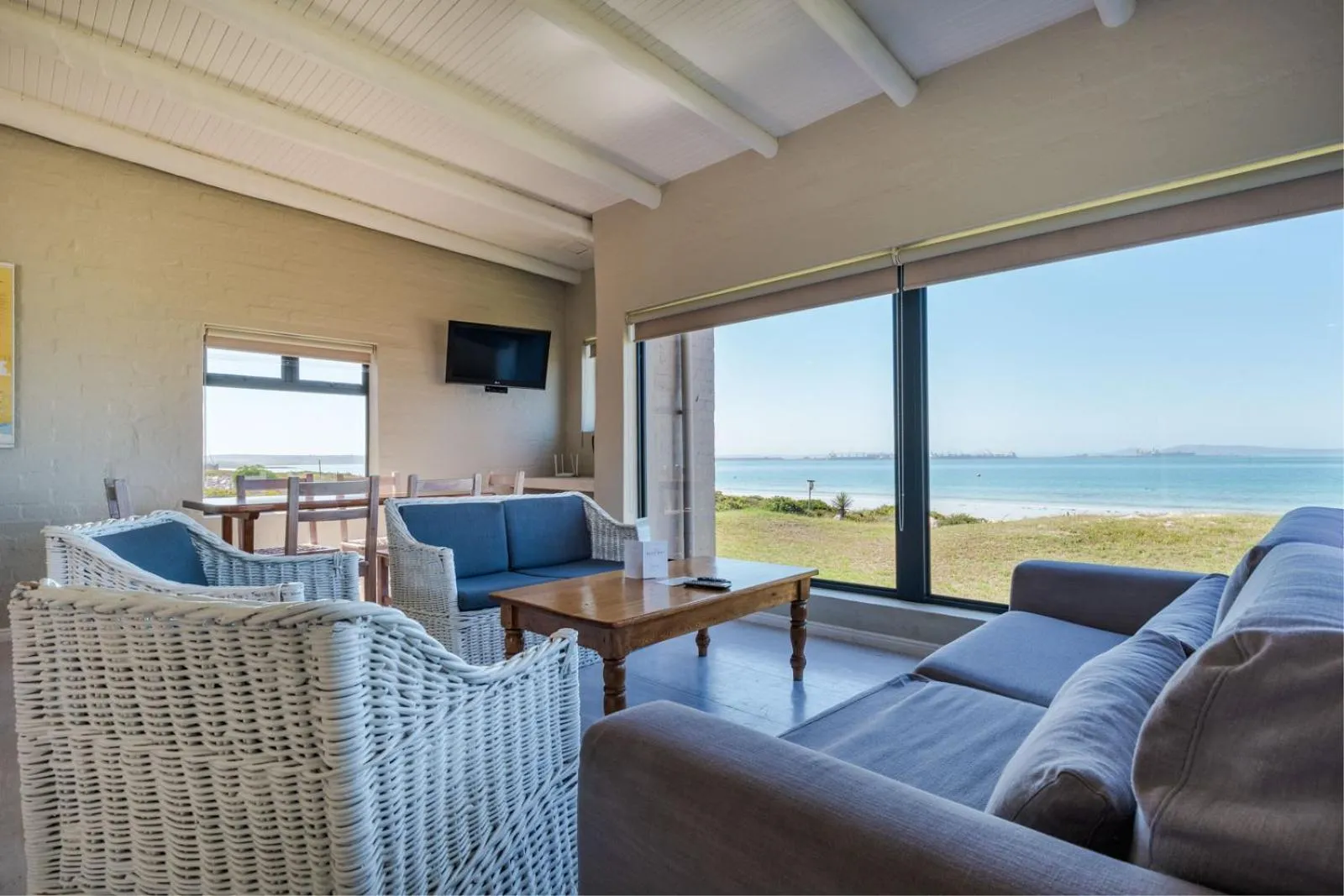 Living room in Blue Bay Lodge