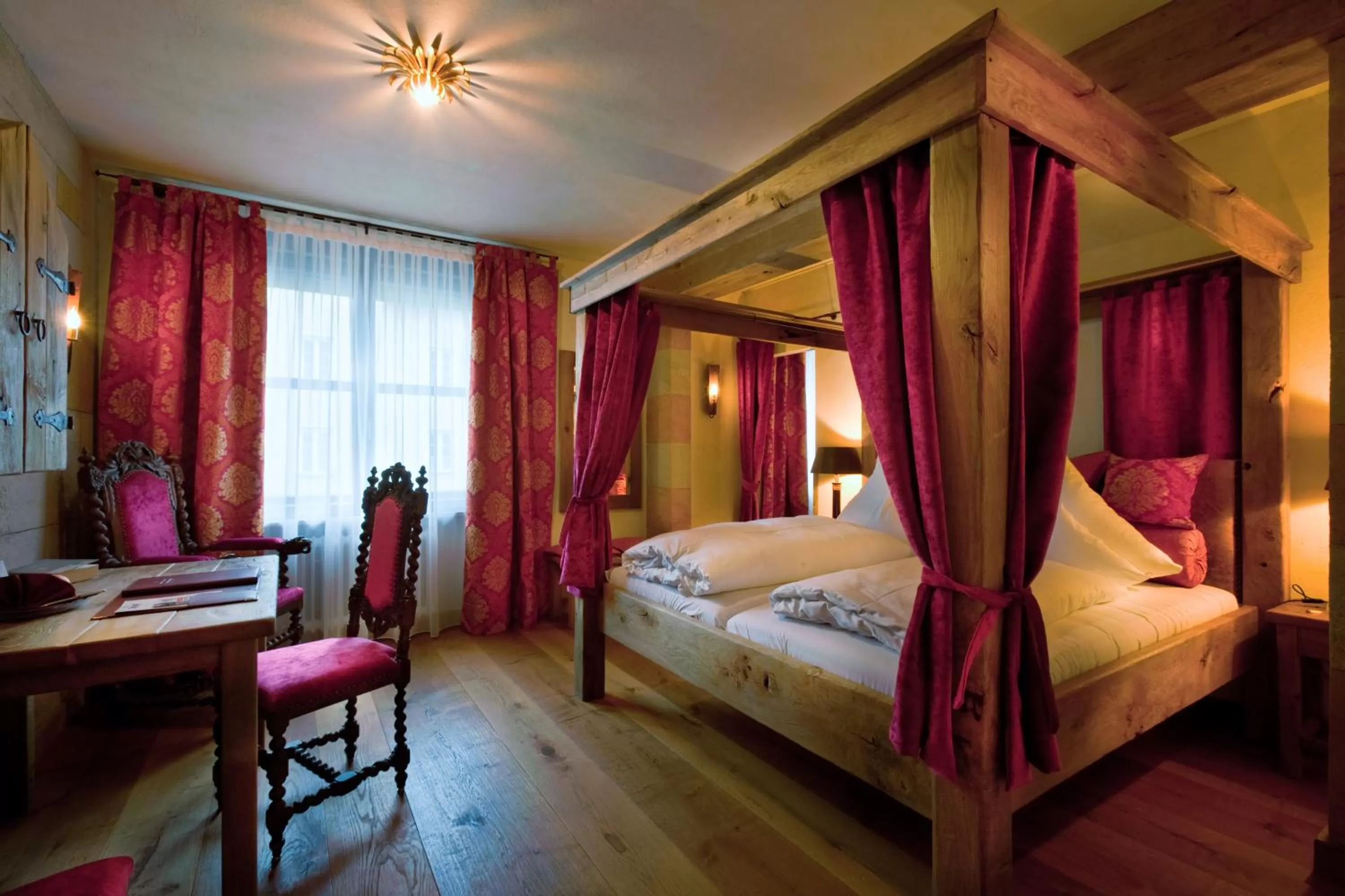 Photo of the whole room, Bed in Simones Hotel Fürstenhof