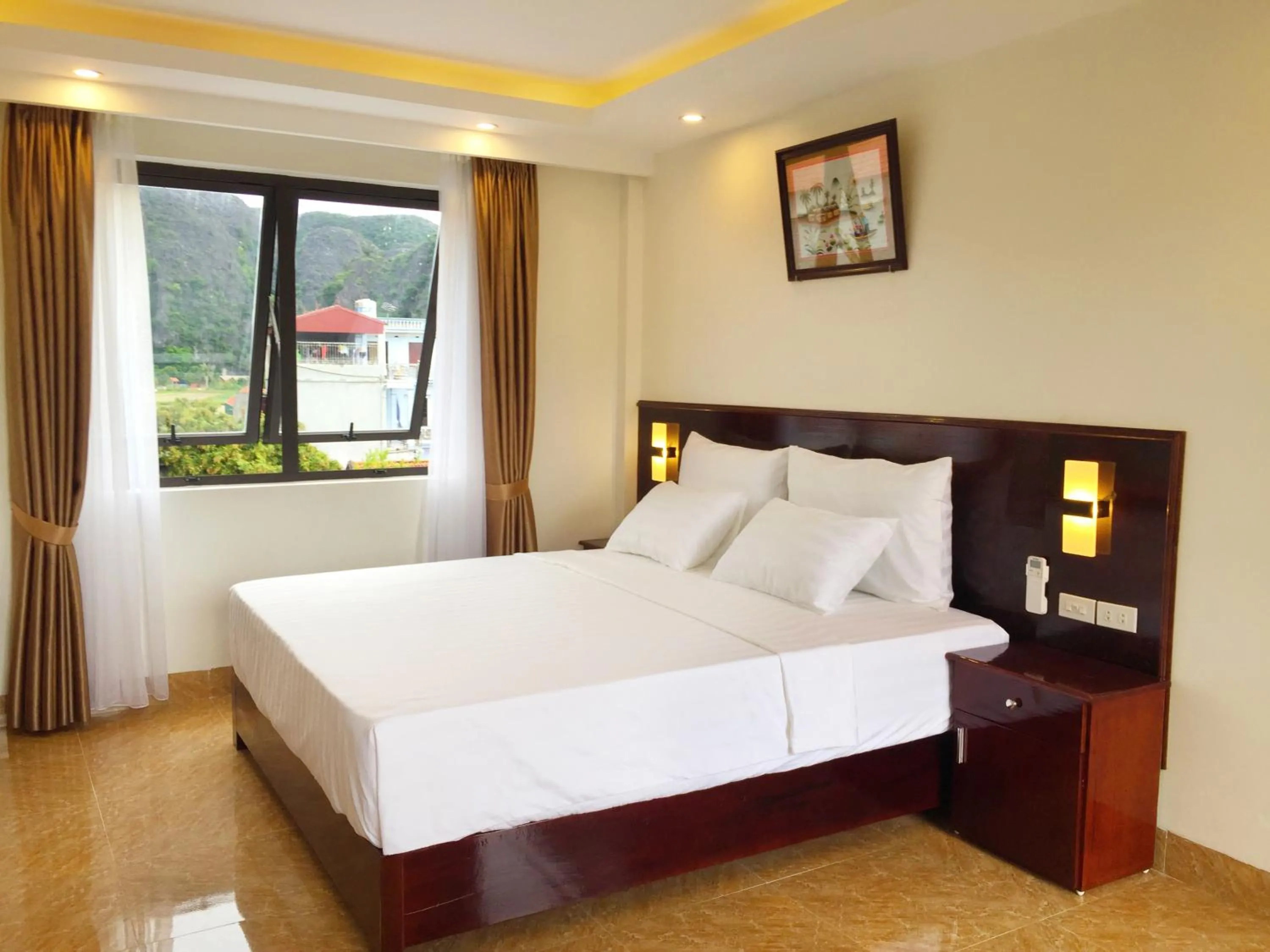 Bed in Tam Coc Victoria Hotel