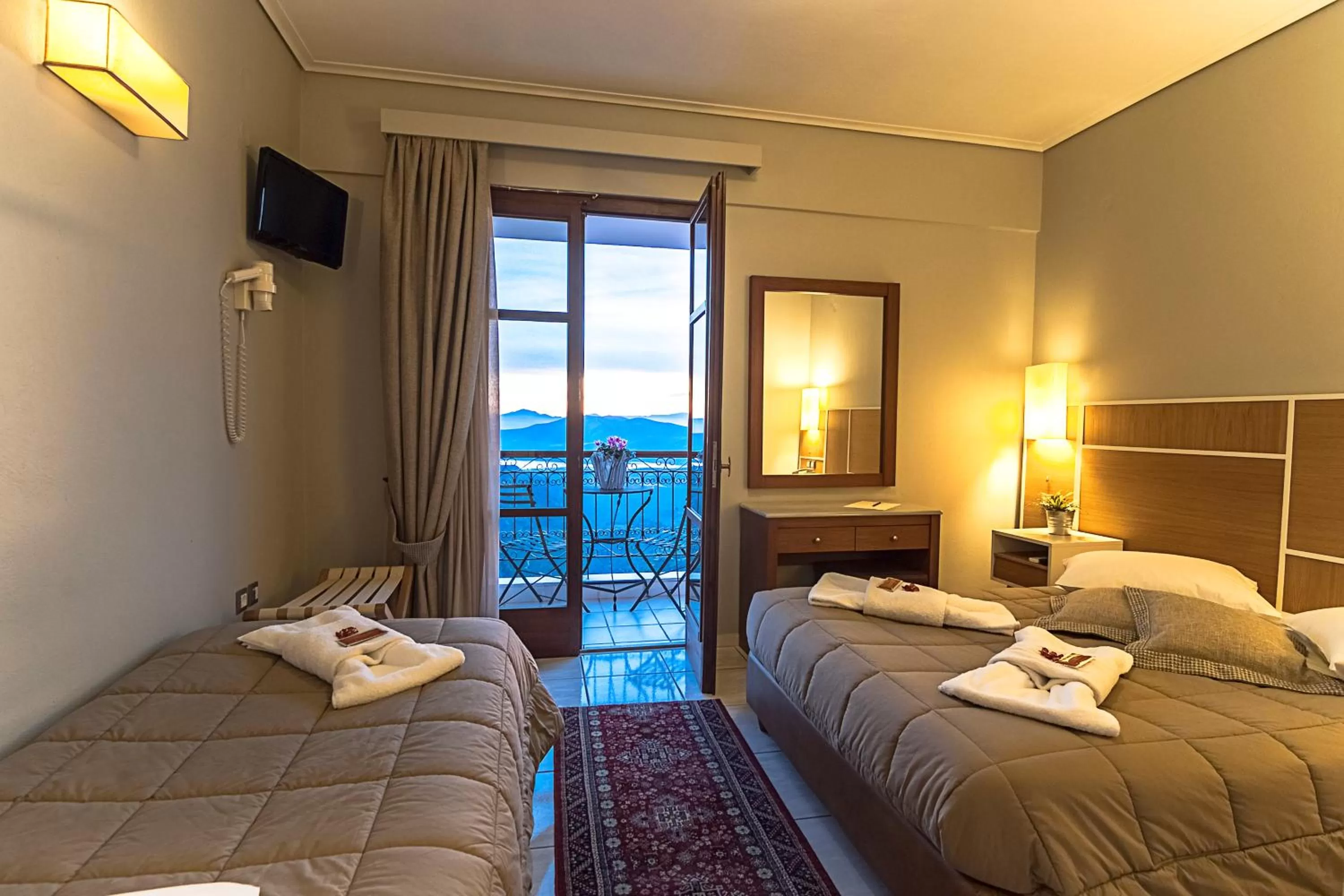 Photo of the whole room, Bed in Fedriades Delphi Hotel