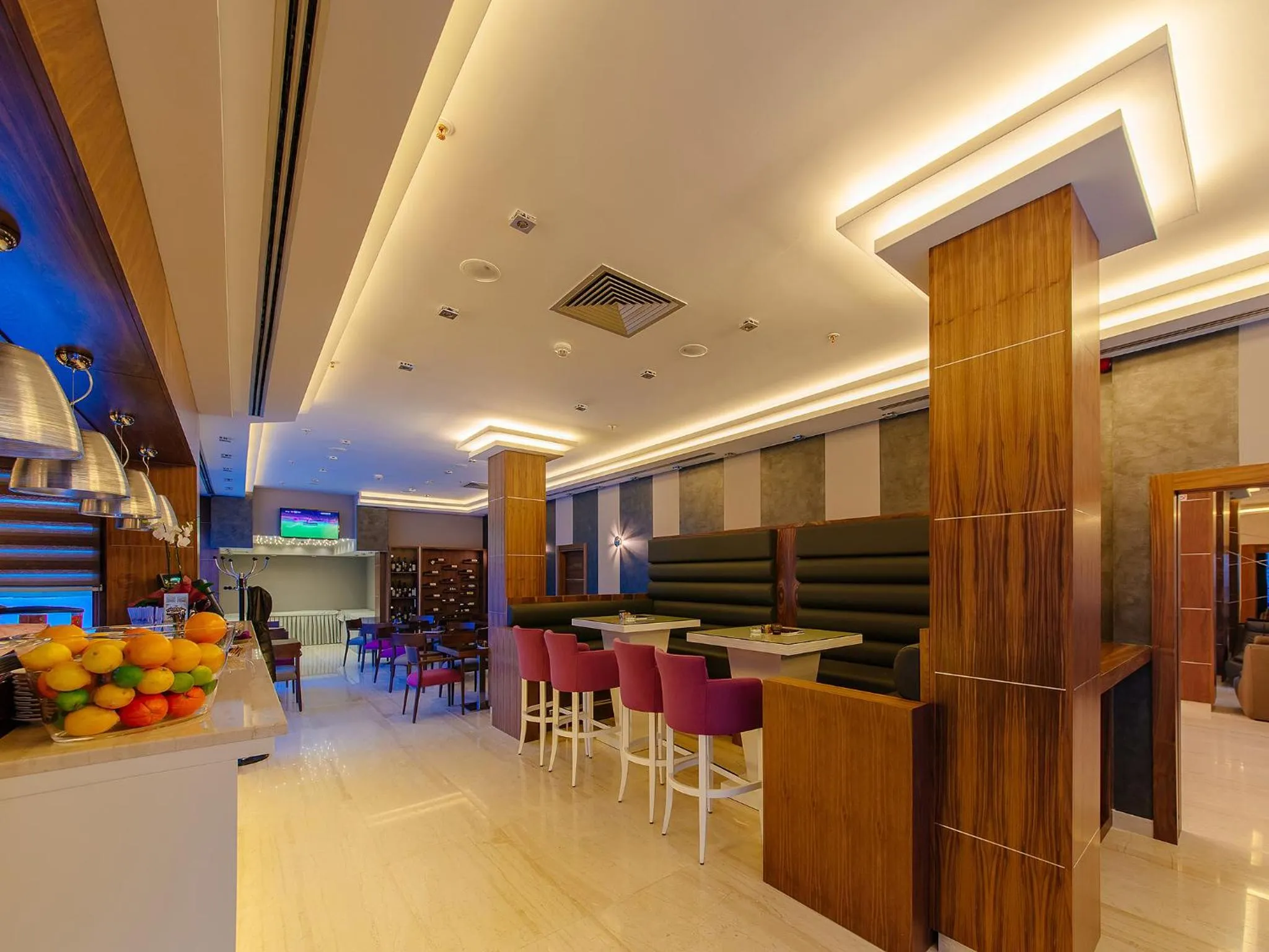 Restaurant/places to eat in Hotel New Star