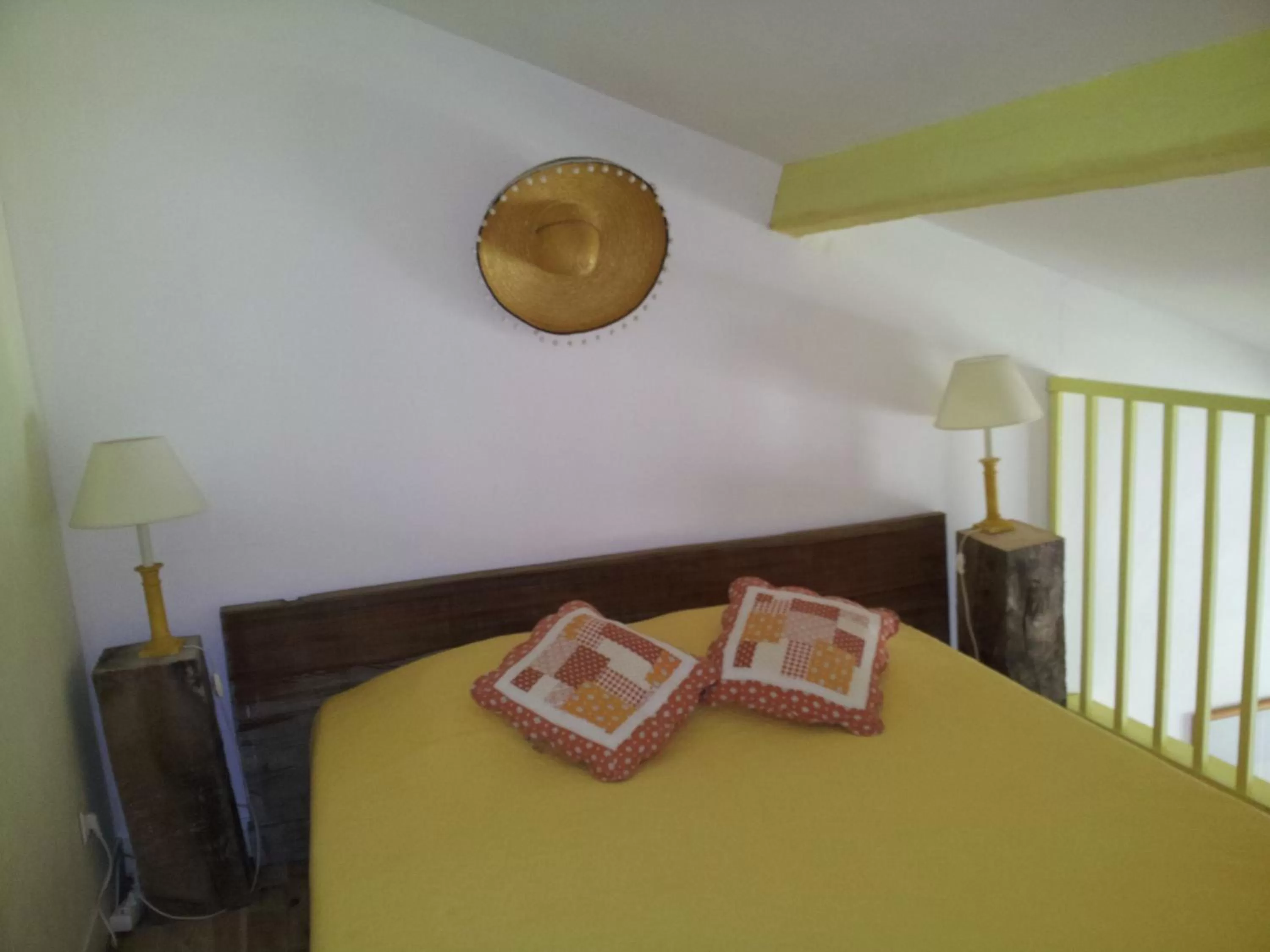 Bedroom, Bed in Chambres d'Hôtes Aux Tournesols