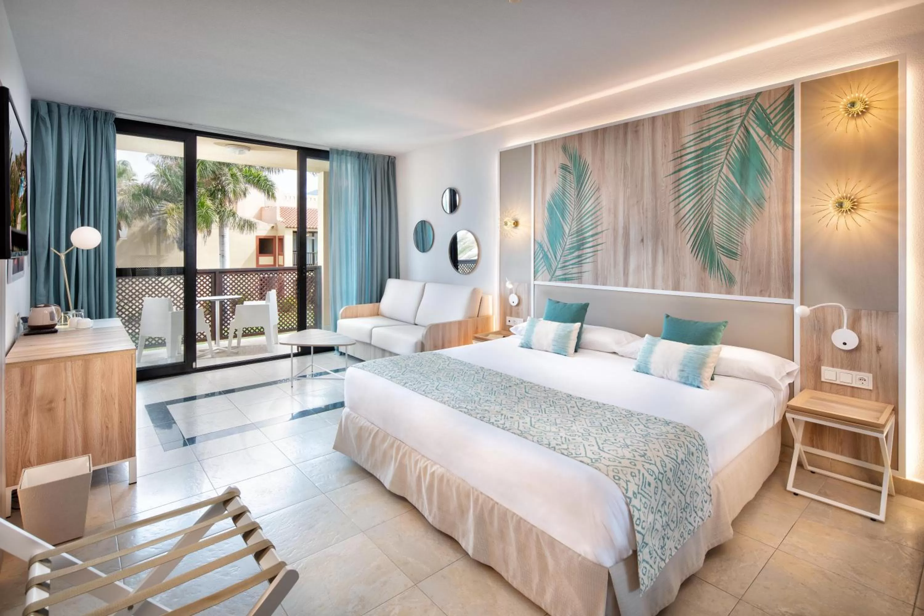 Photo of the whole room, Bed in Esencia de La Palma by Princess - Adults Only