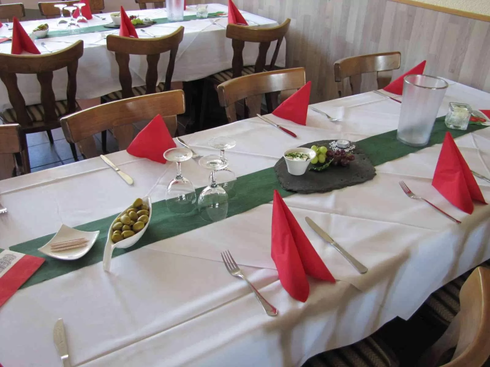 "Unter den Kastanien"