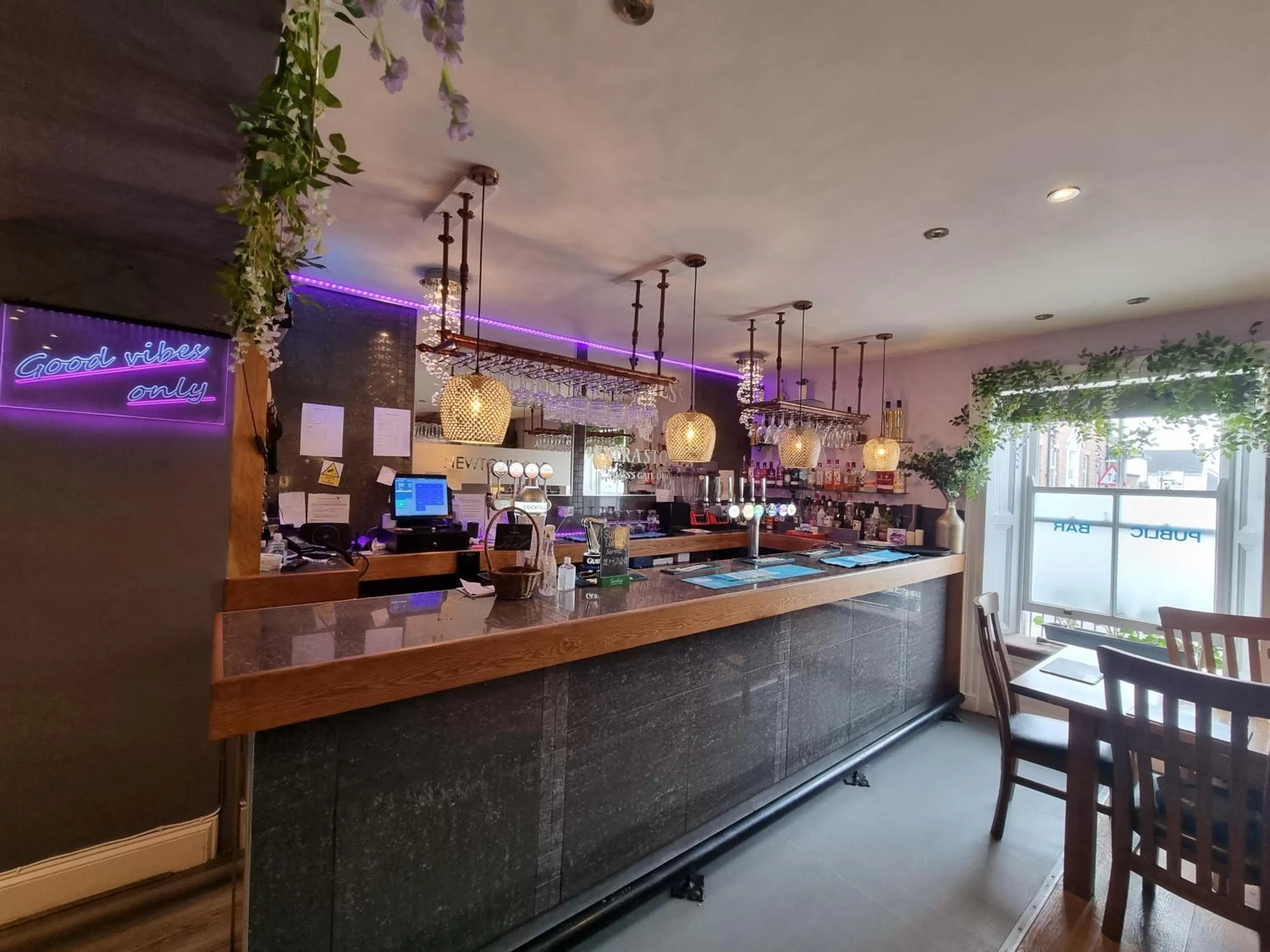 Restaurant/places to eat in The Dolphin Hotel & Restaurant