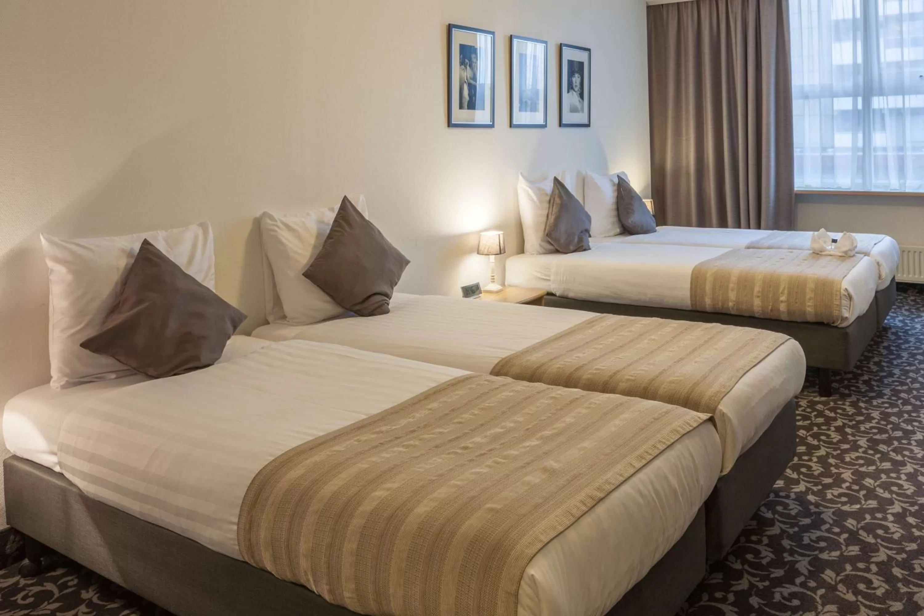 Photo of the whole room, Bed in Amsterdam Hotel Uithoorn