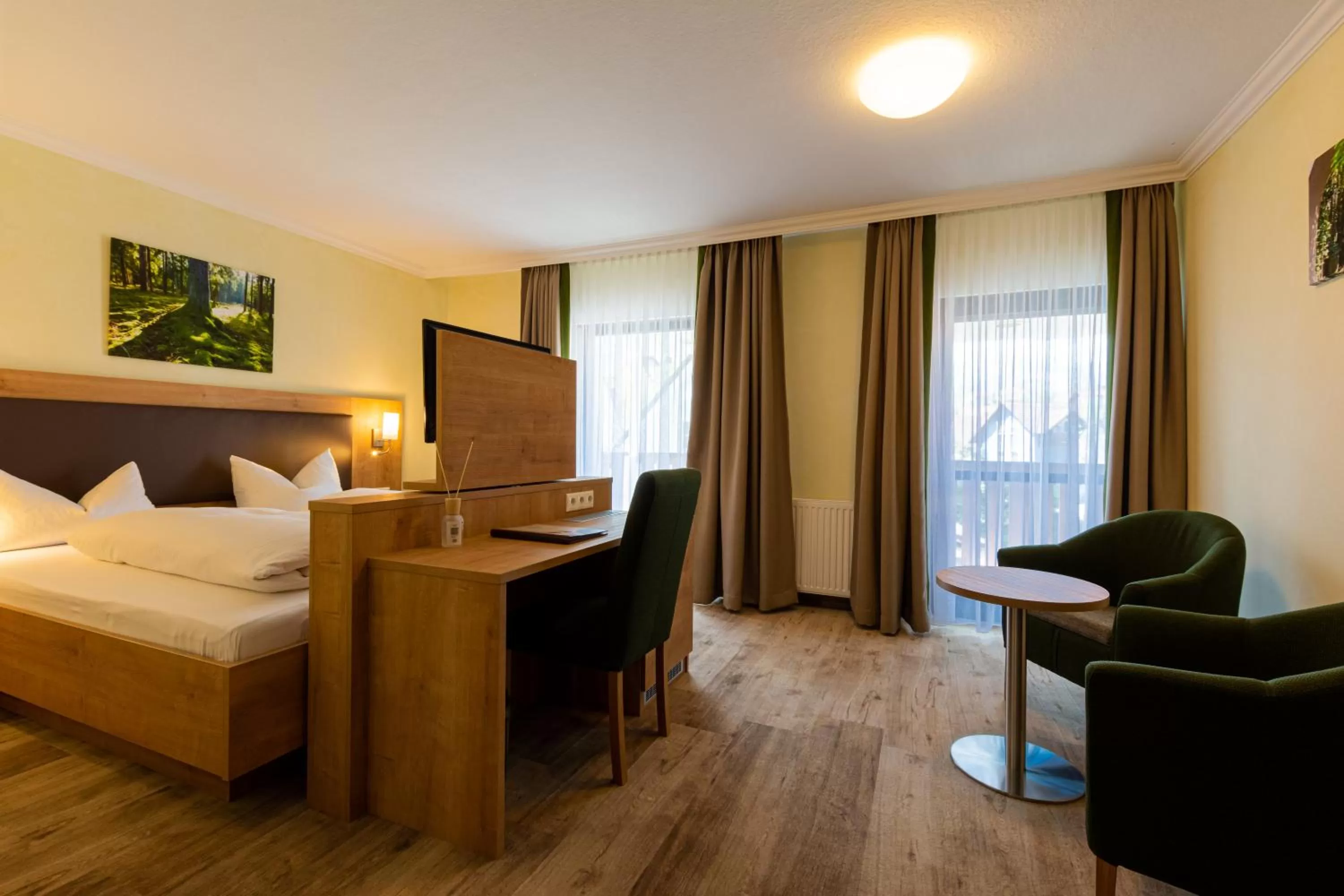 Photo of the whole room, Seating Area in Gasthof Hotel Reif