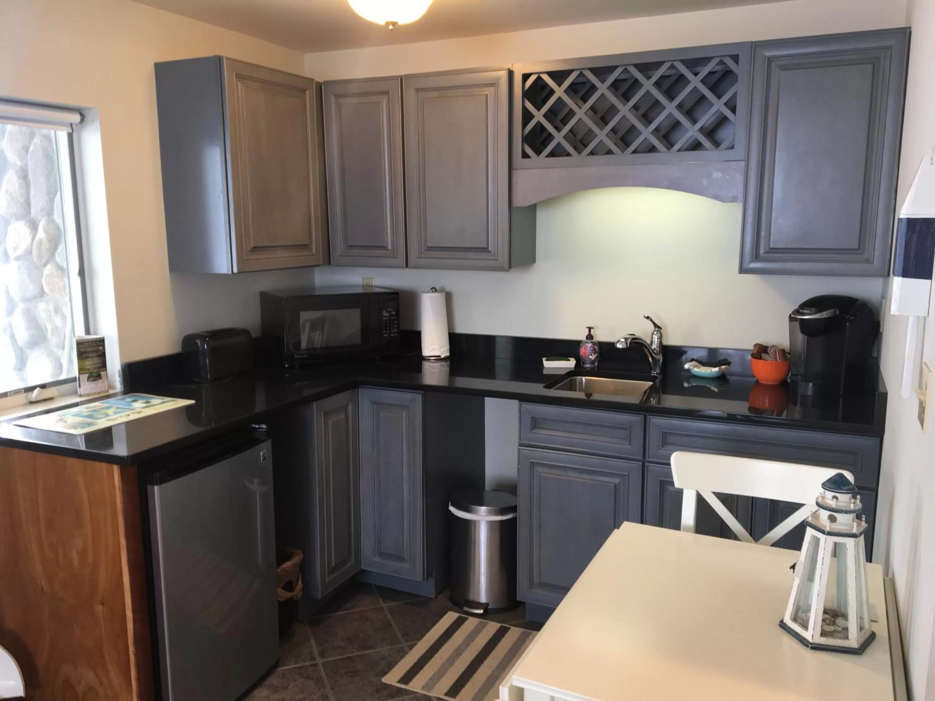 Kitchen or kitchenette, Kitchen/Kitchenette in Sheepscot Harbour Village Resort