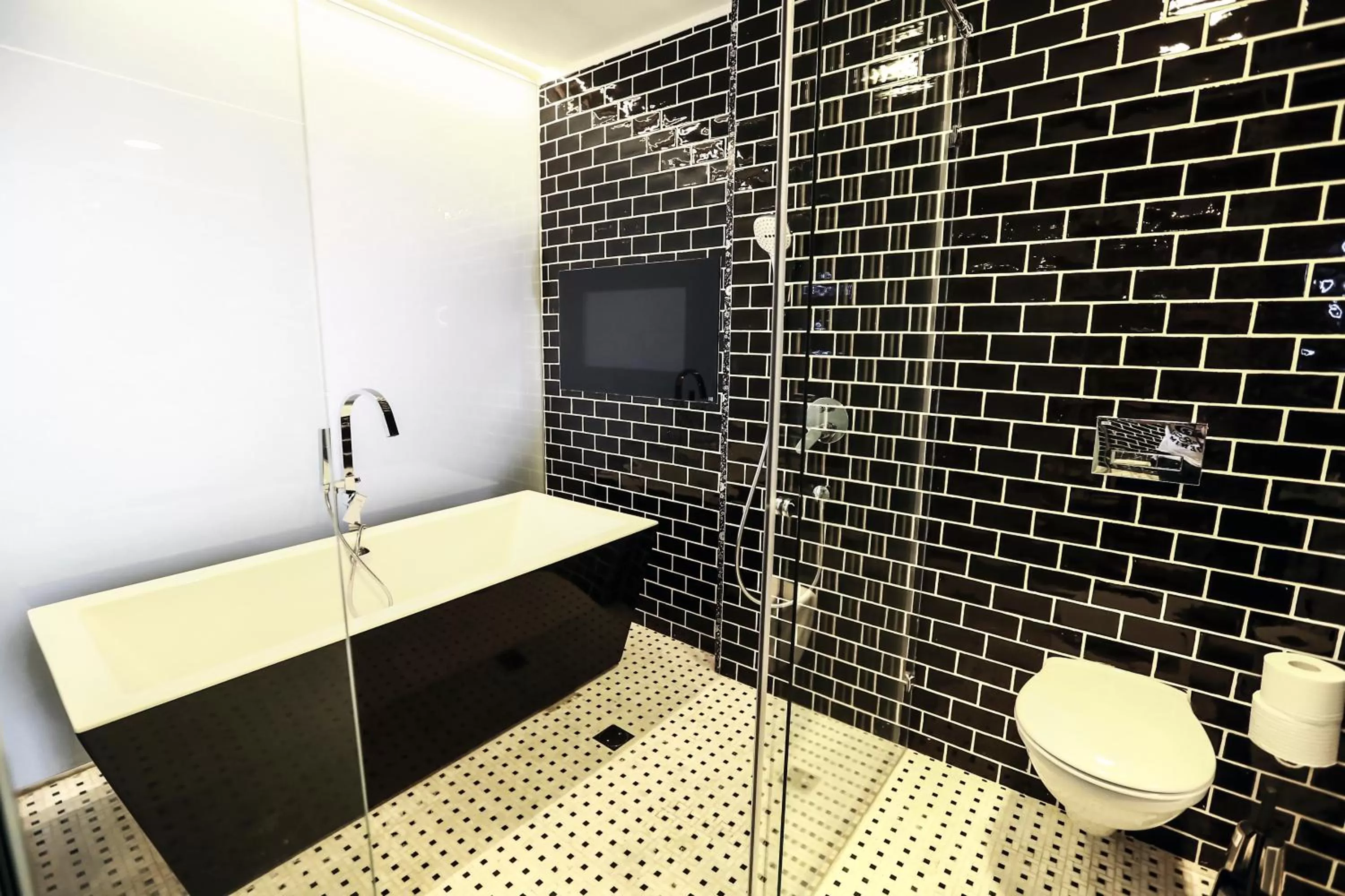 Bathroom in Garden Hotel Boutique & Events