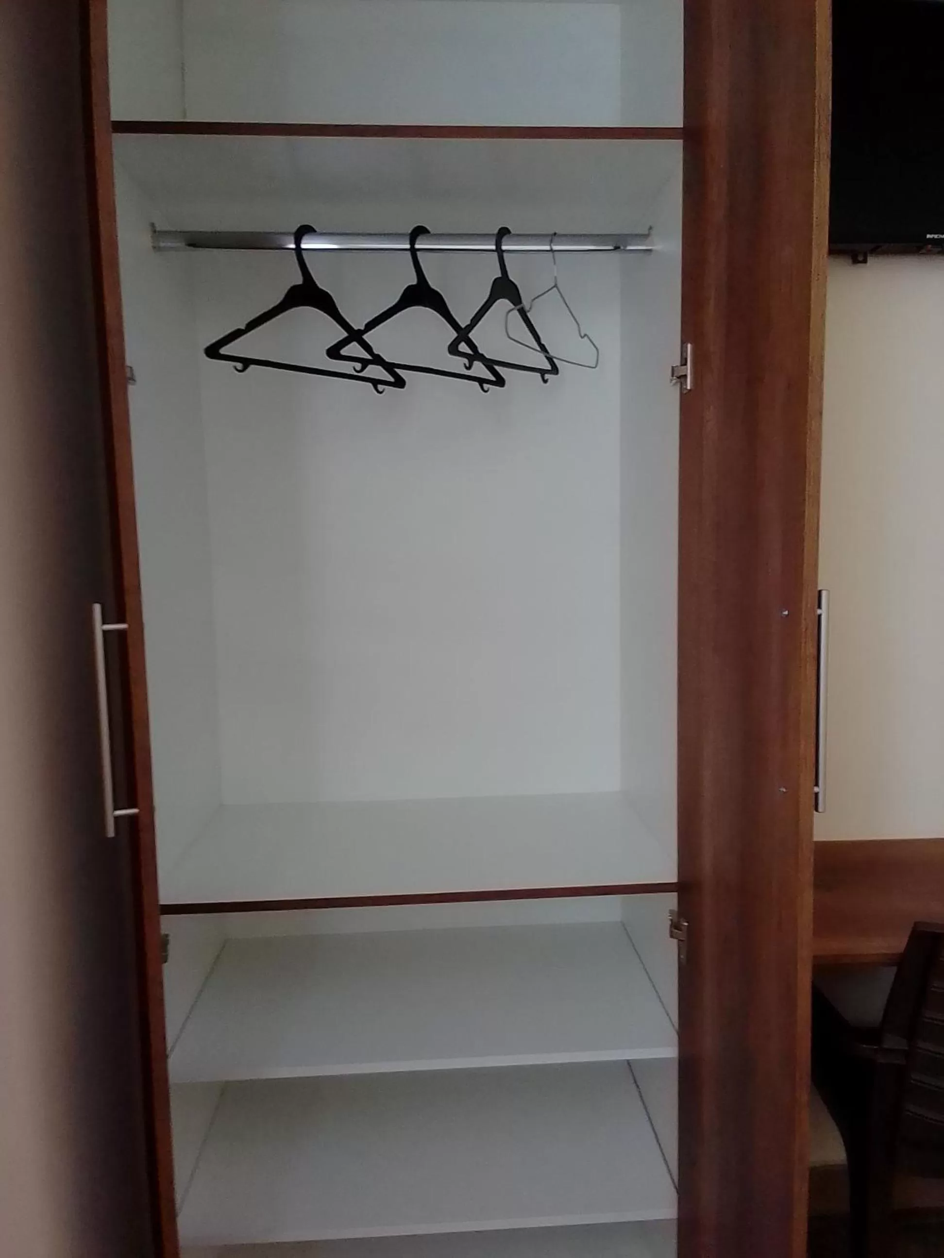 wardrobe in Apart Cayambe