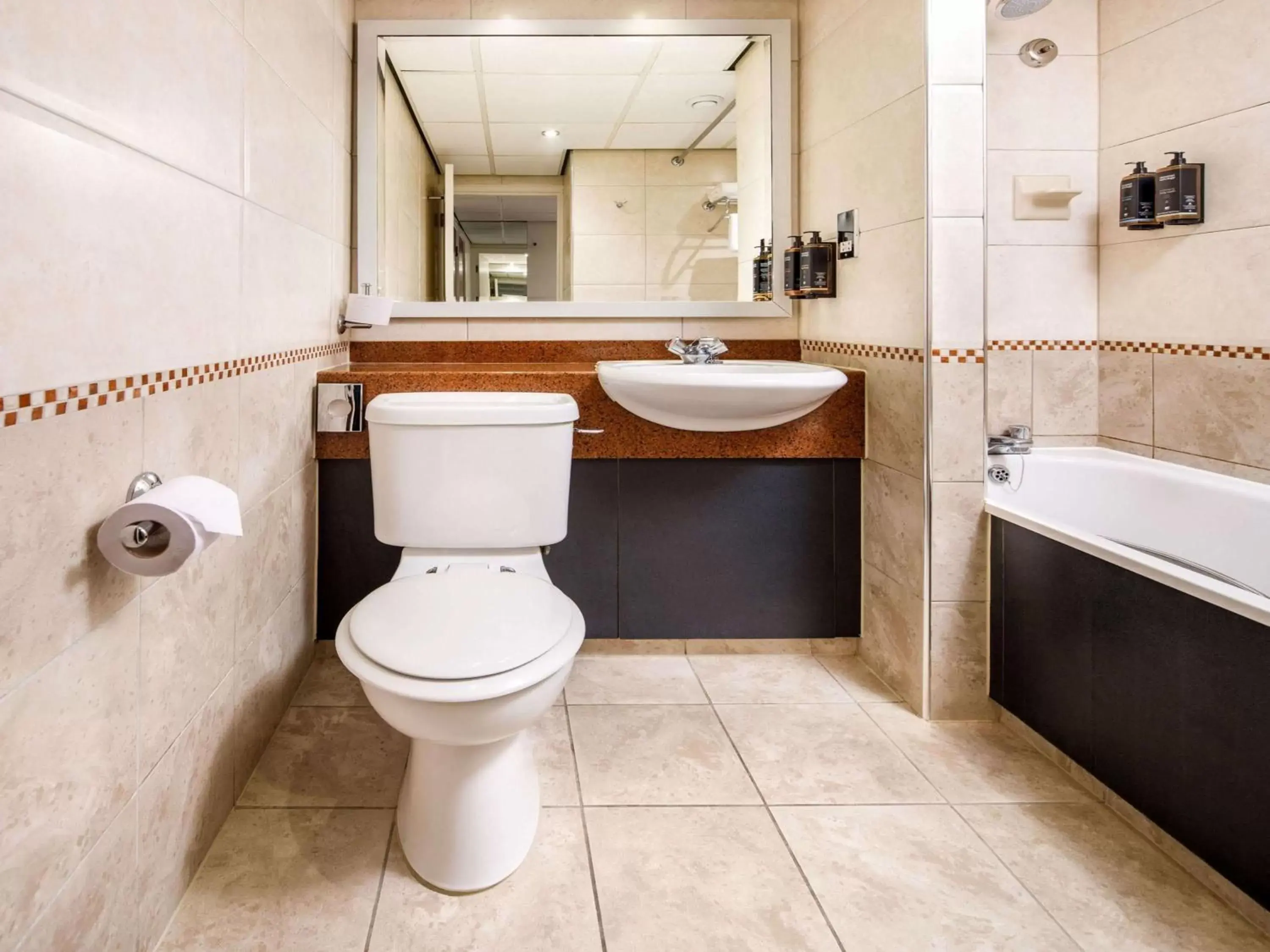 Privilege Double Room in Mercure Chester Abbots Well Hotel Privilege Double Room in Mercure Chester Abbots Well Hotel