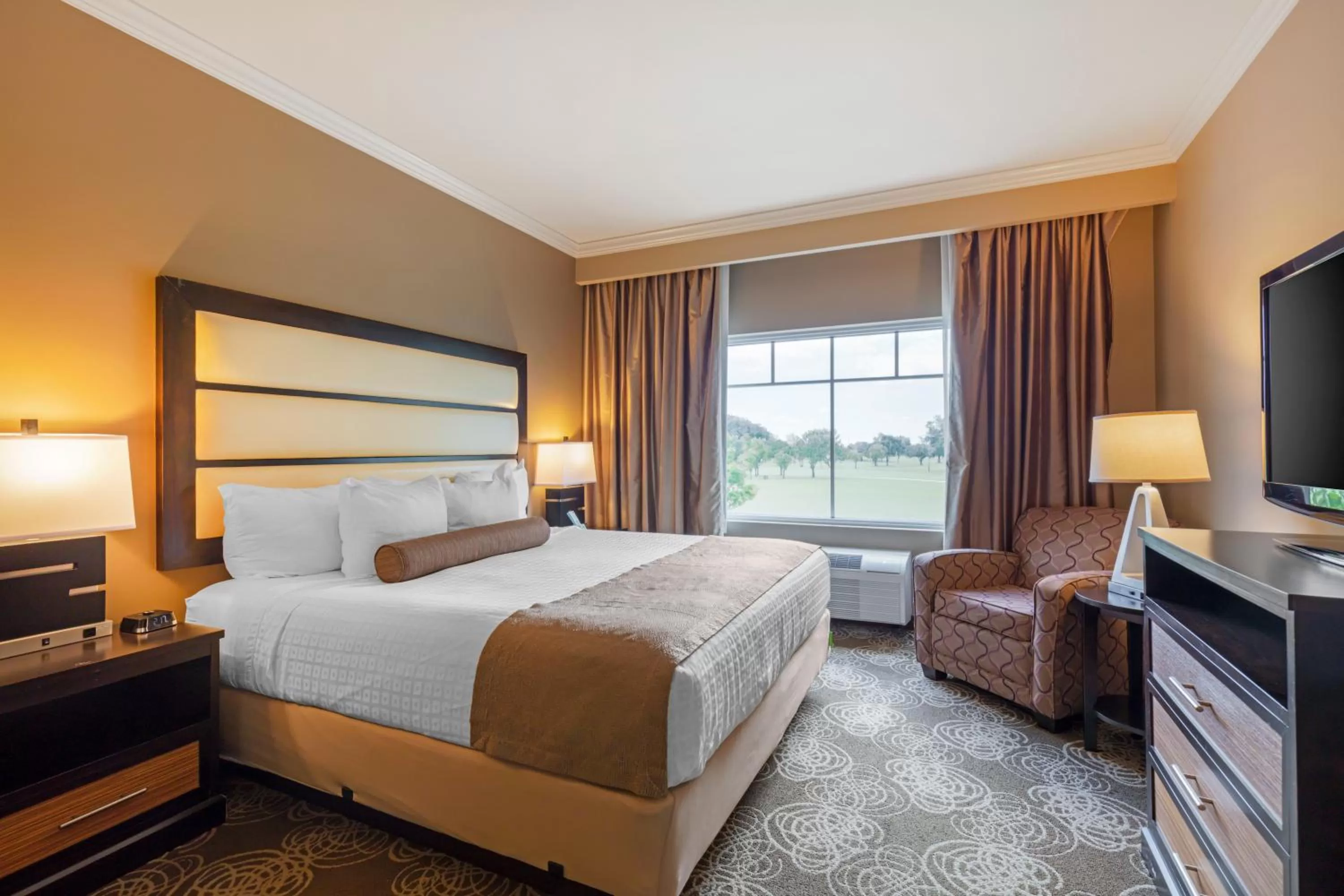 Bedroom, Bed in Best Western Plus Miami Airport North Hotel & Suites