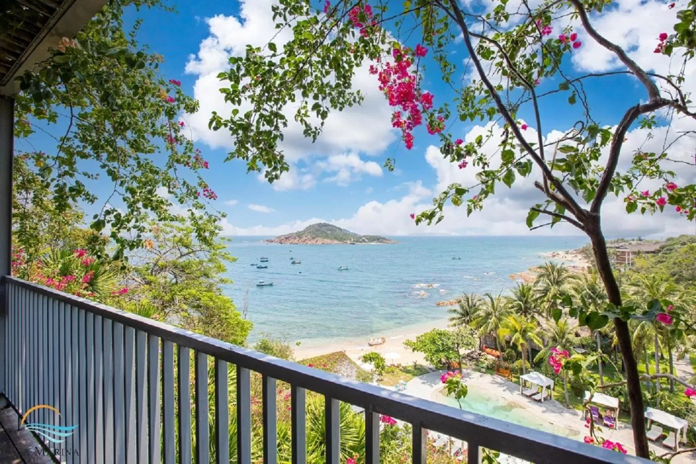 Luxury King Room in Casa Marina Resort