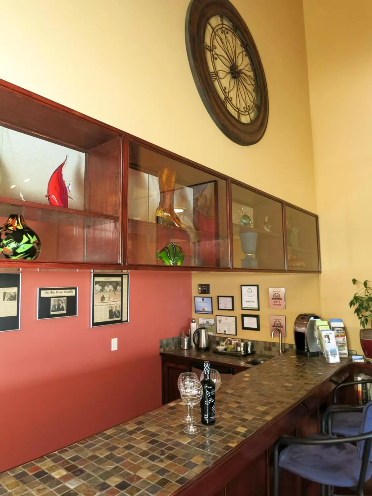 Lounge or bar in A View of the Lake B & B