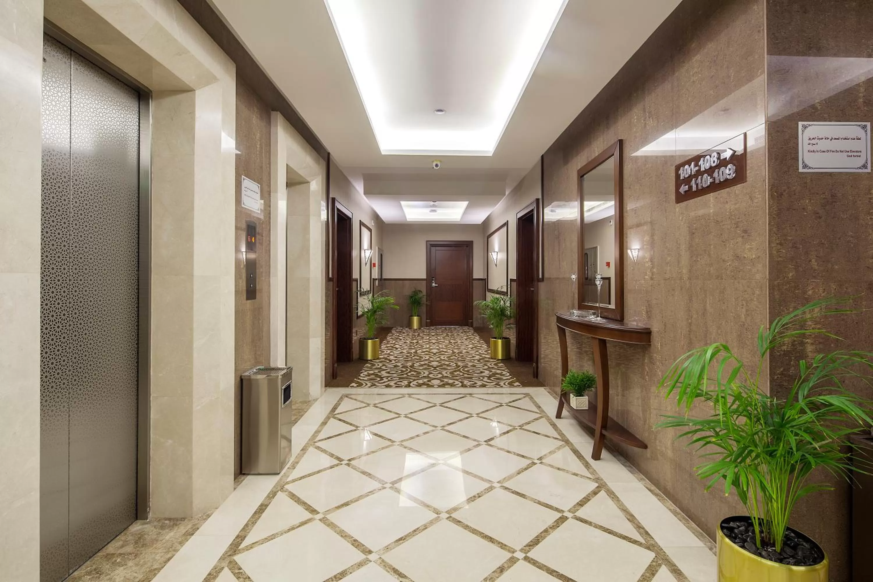 Floor plan in Western Lamar Hotel