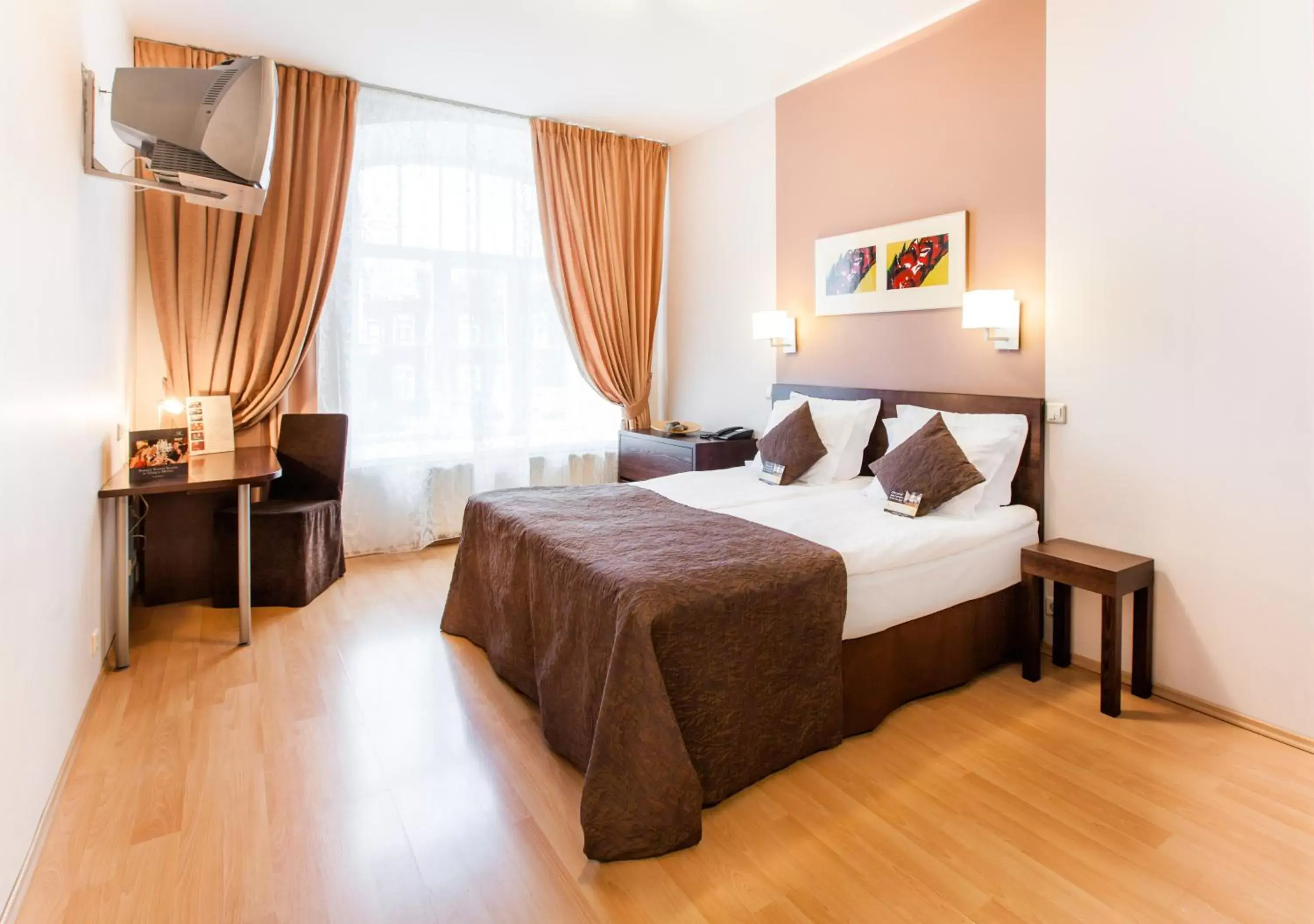 Double or Twin Room with Garden View in City Hotel Tallinn by Unique Hotels Double or Twin Room with Garden View in City Hotel Tallinn by Unique Hotels