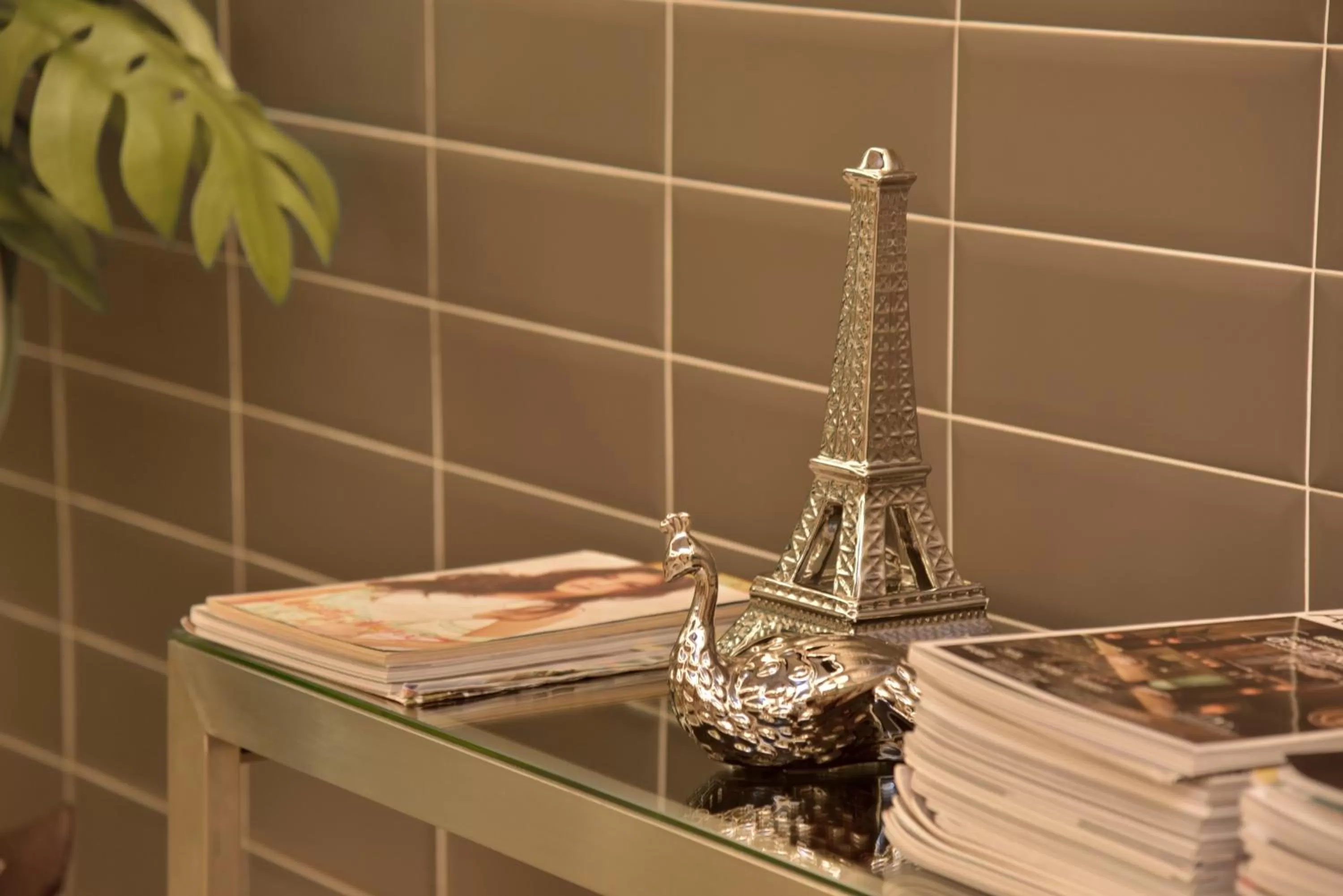 Communal lounge/ TV room, Bathroom in BaanHim