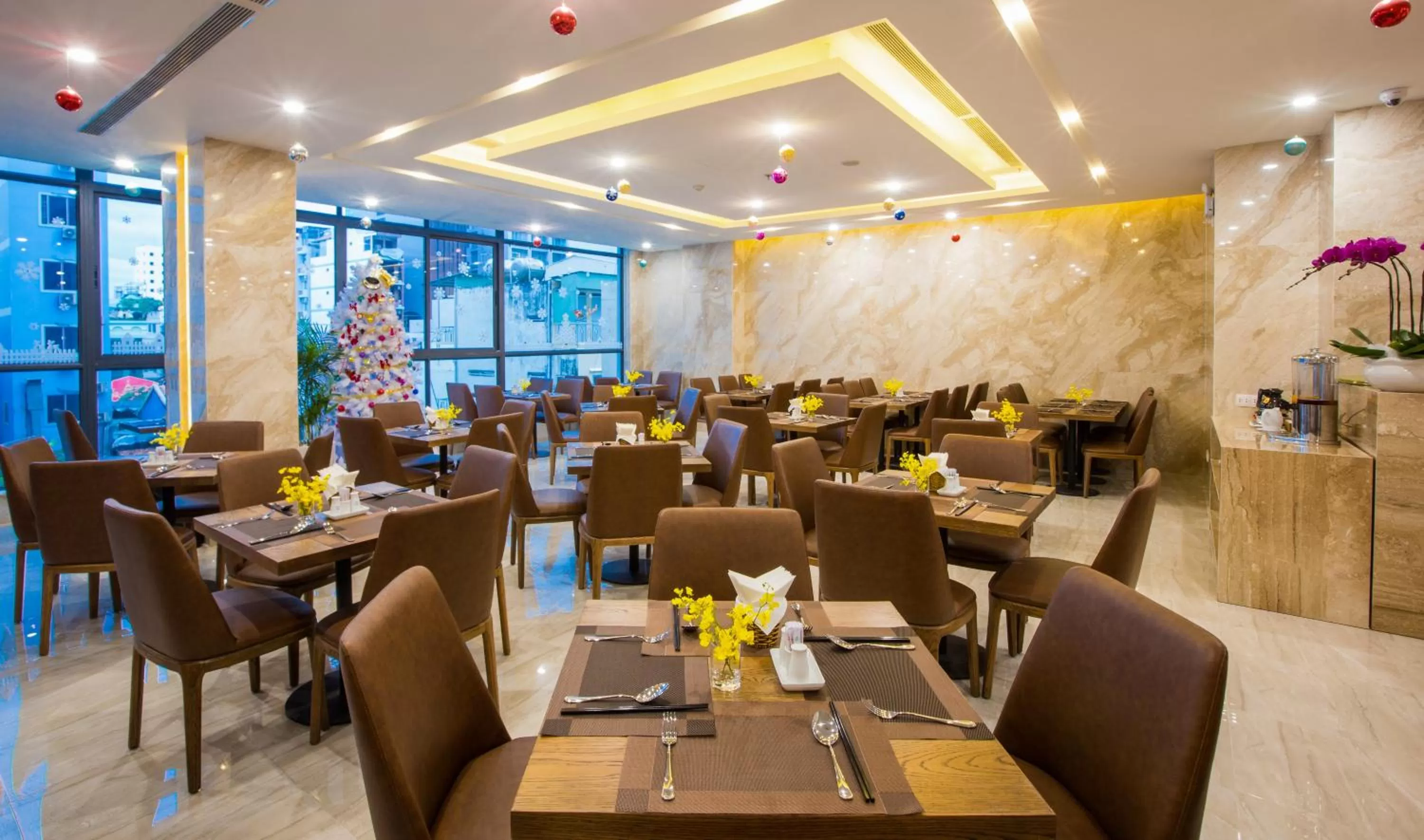 Restaurant/places to eat in DTX Hotel Nha Trang