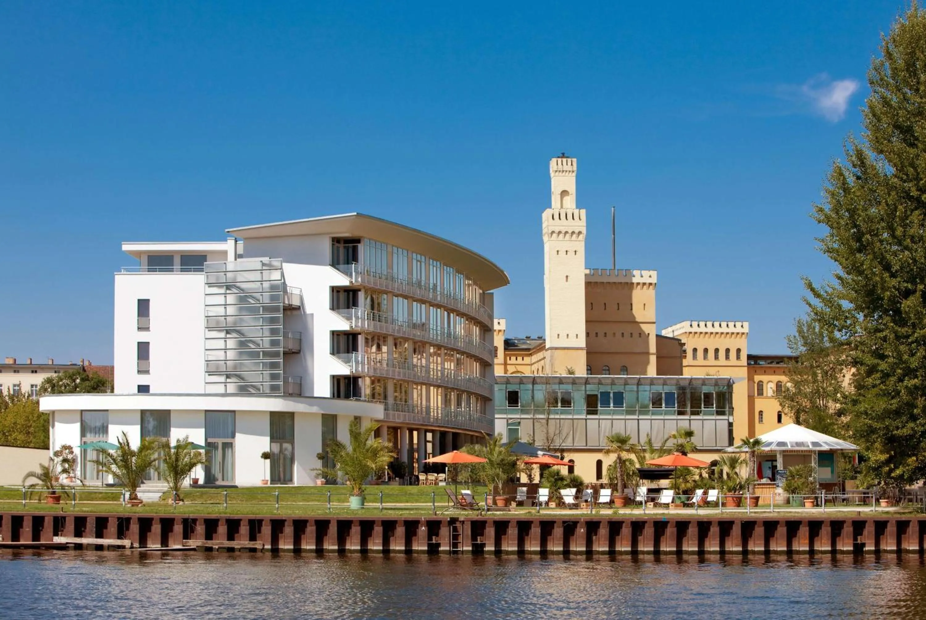 Property building in Vienna House by Wyndham Havelufer Potsdam