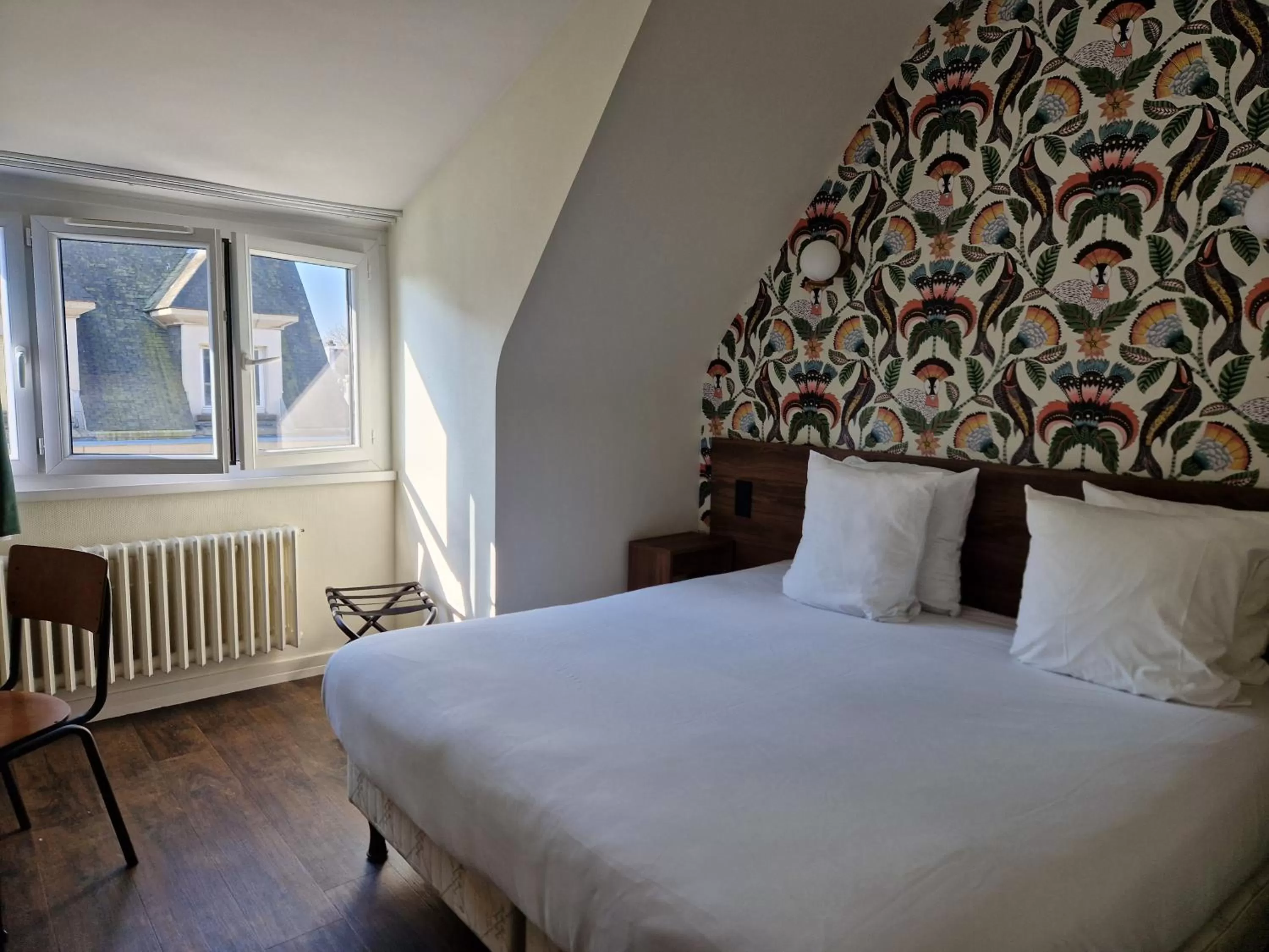 Photo of the whole room, Bed in Sure Hotel By Best Western Lorient Centre