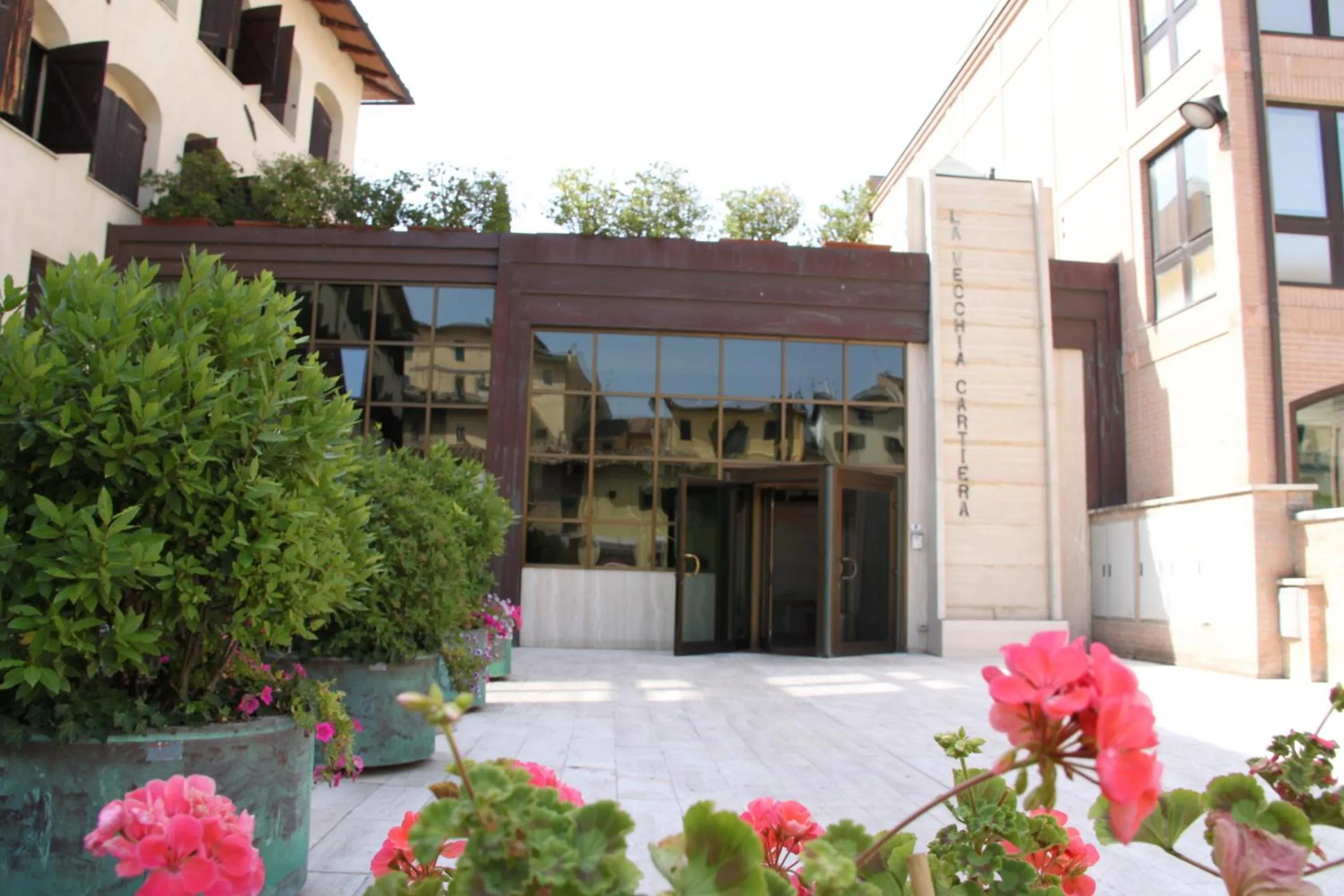 Facade/entrance in La Vecchia Cartiera