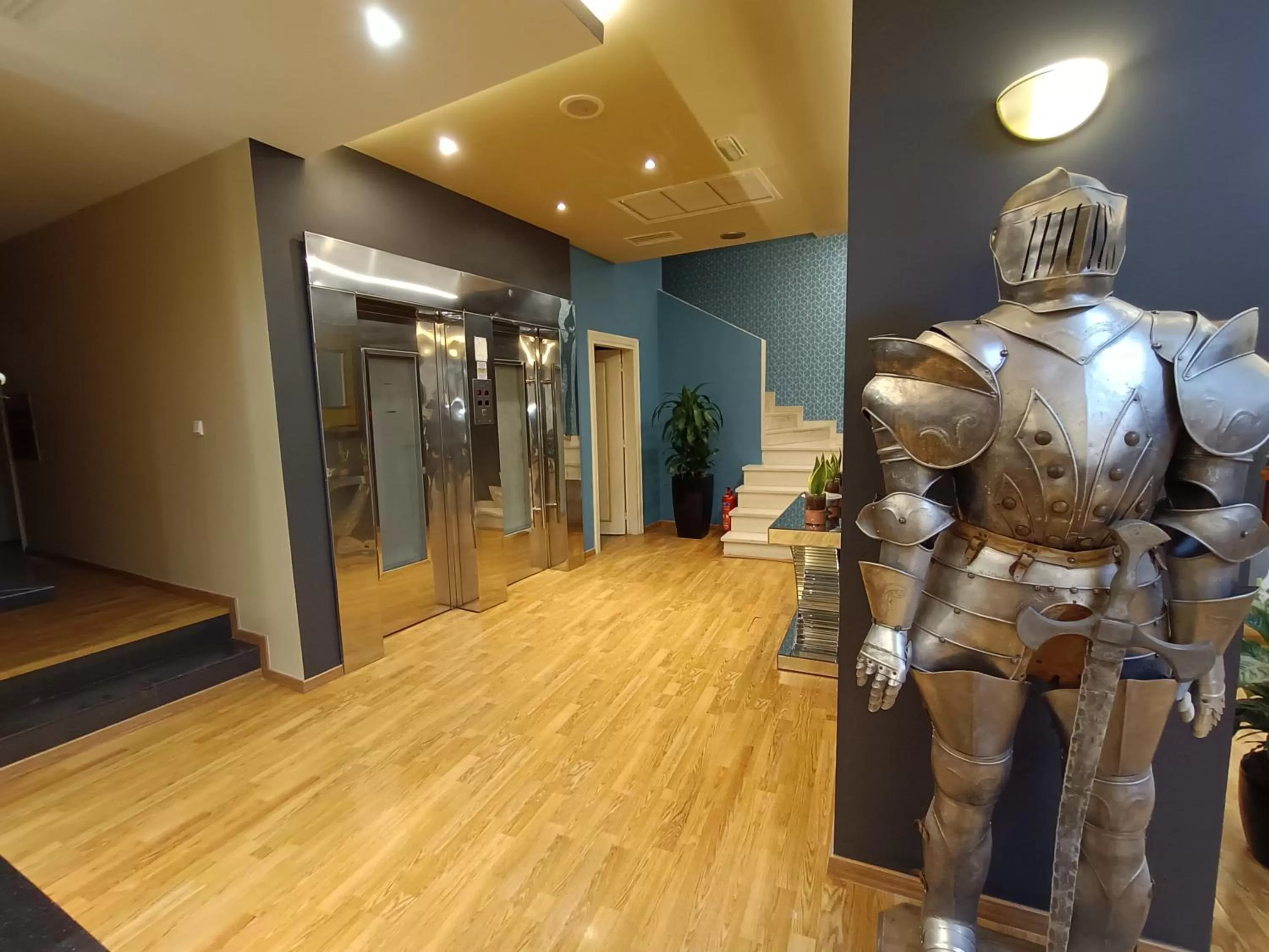 elevator in Queens Leriotis Hotel