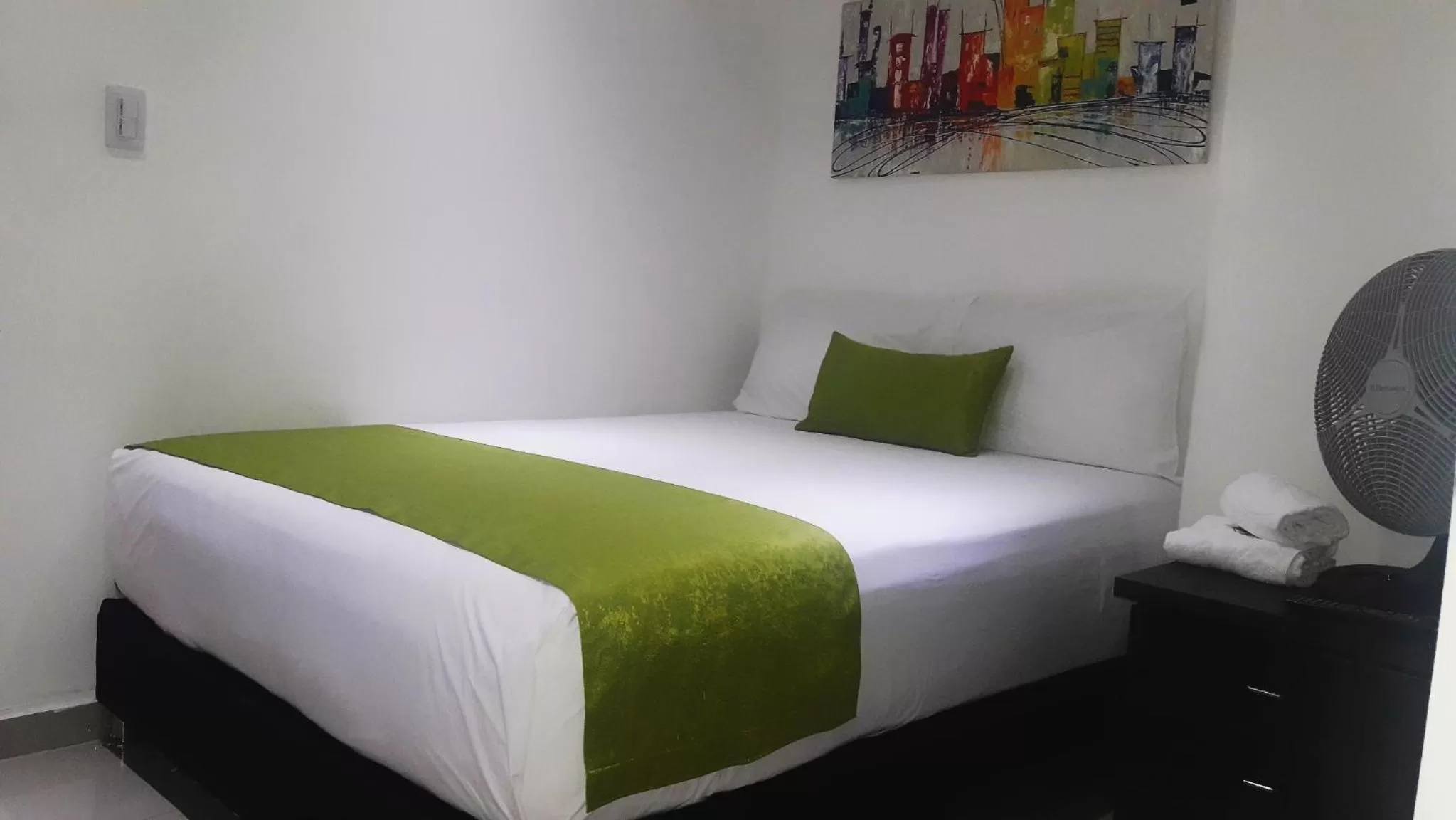 Bedroom, Bed in Hotel Cafe Plaza