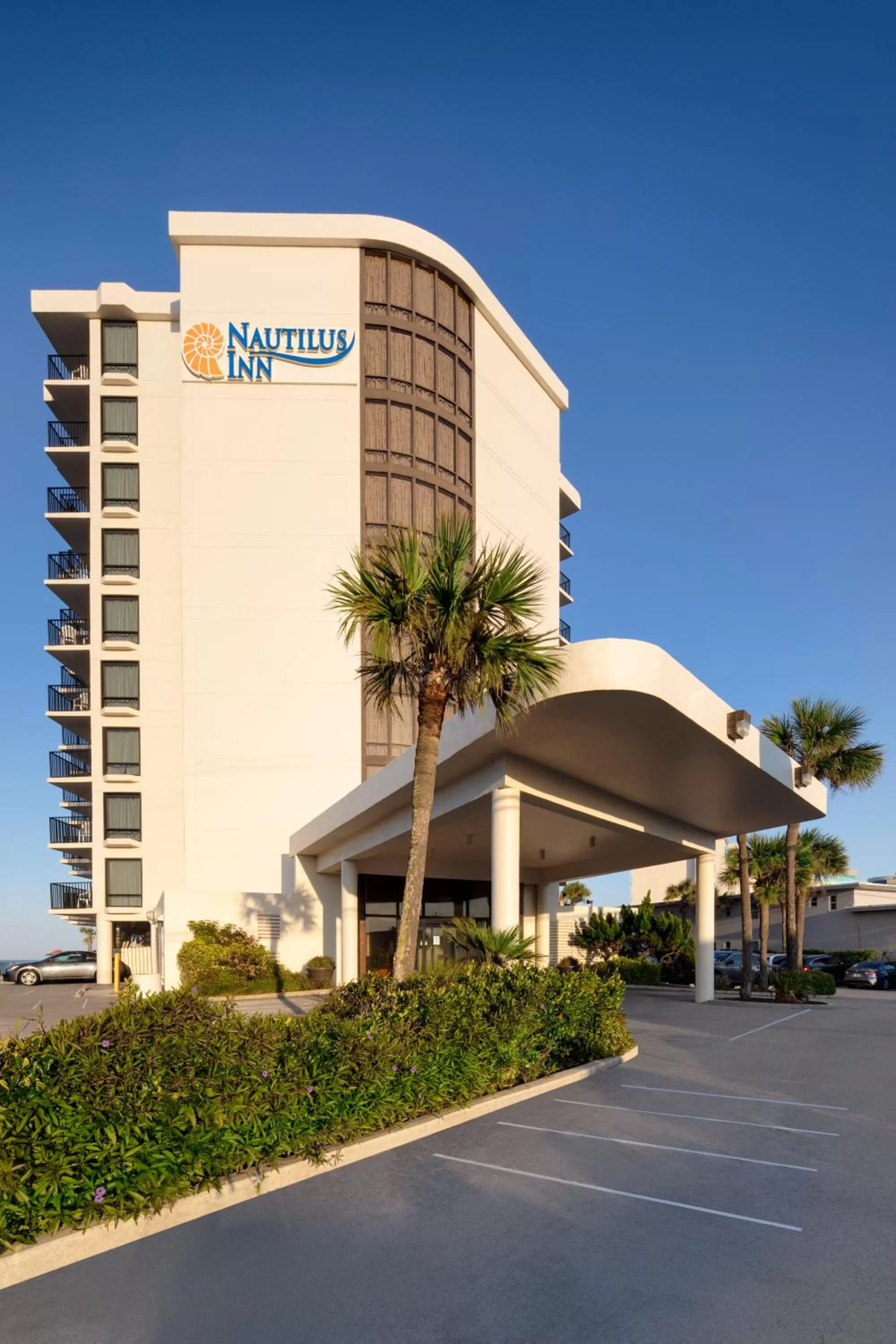 Property building in Nautilus Inn - Daytona Beach