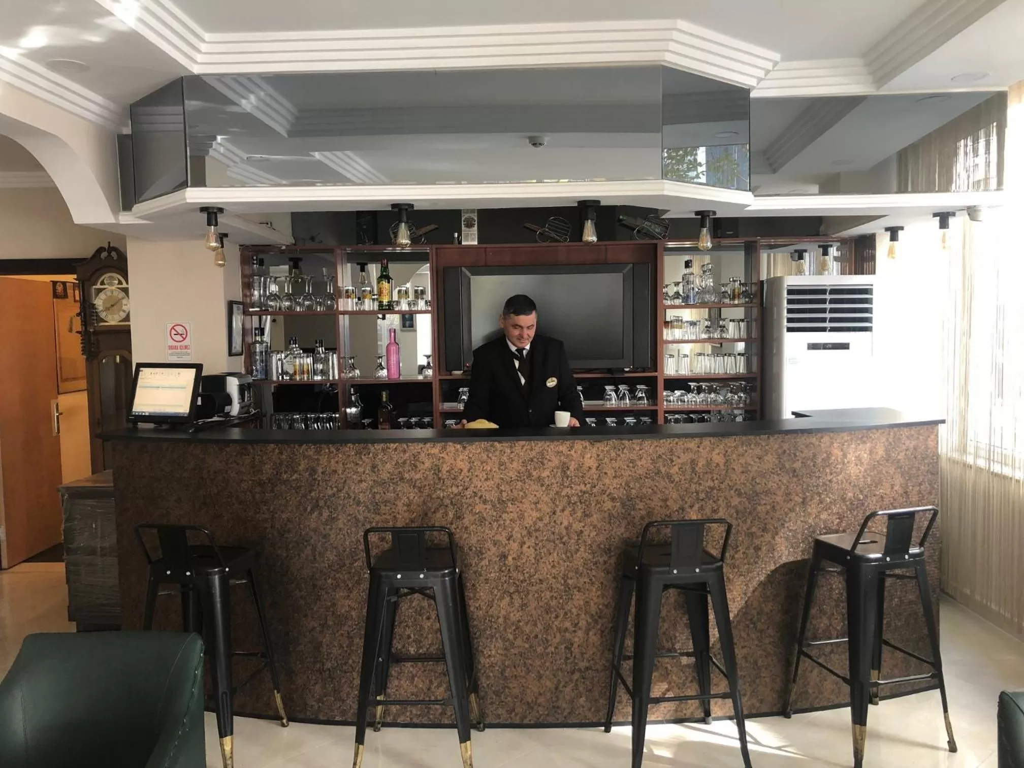 Coffee/tea facilities in Hotel Topkapı