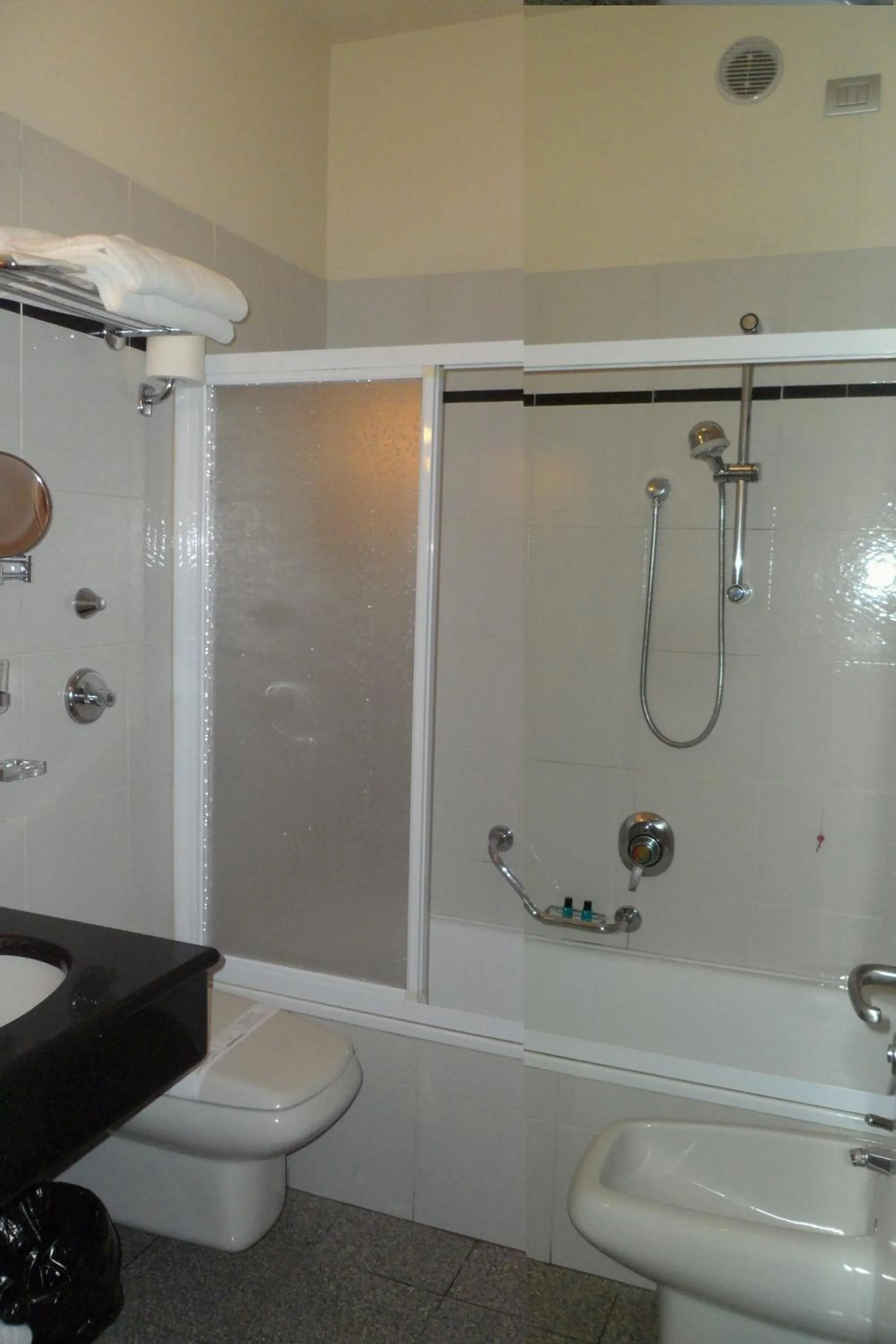 Bathroom in Hotel Eden