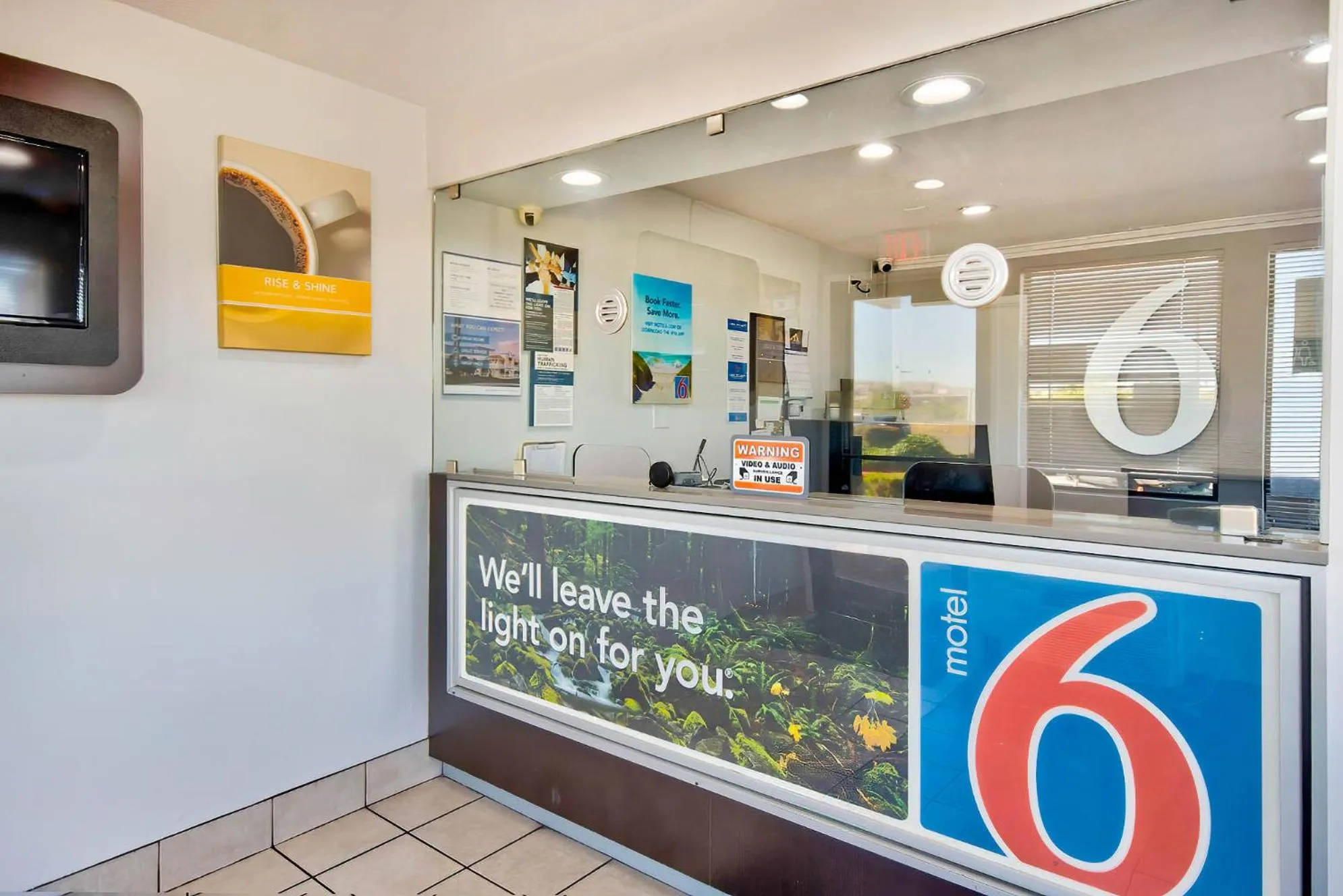Area and facilities in Motel 6-Vallejo, CA - Six Flags West