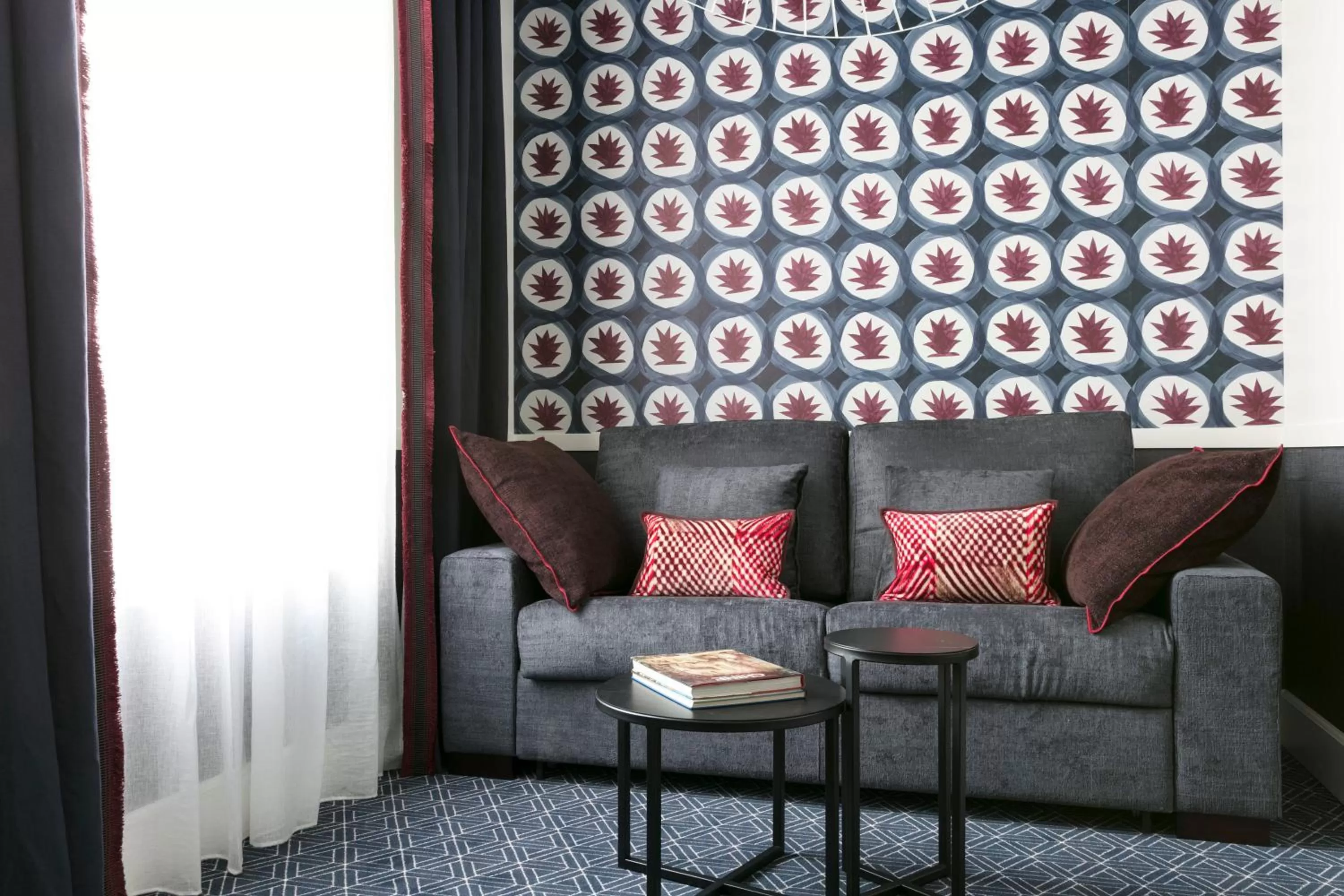 Living room in Continental Hotel