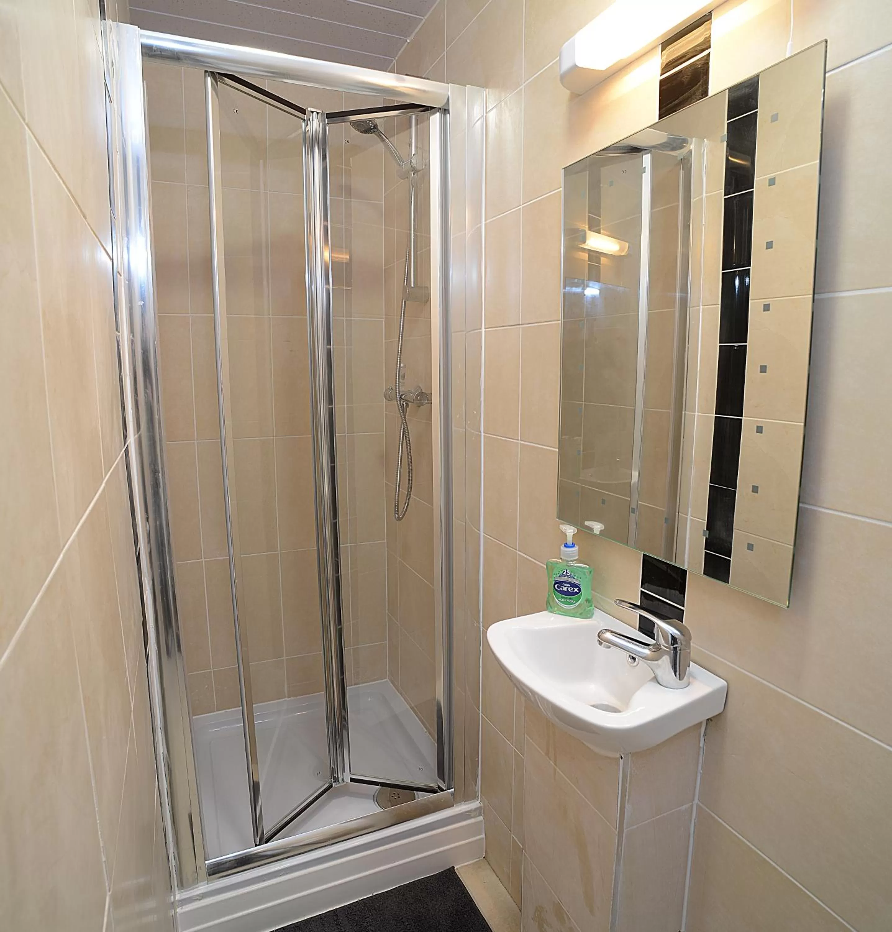 Shower in The Winter Garden Suites